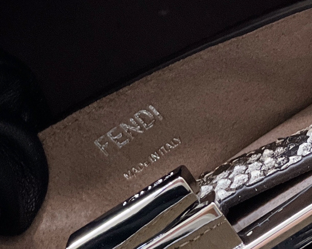 F**di peekaboo small bag