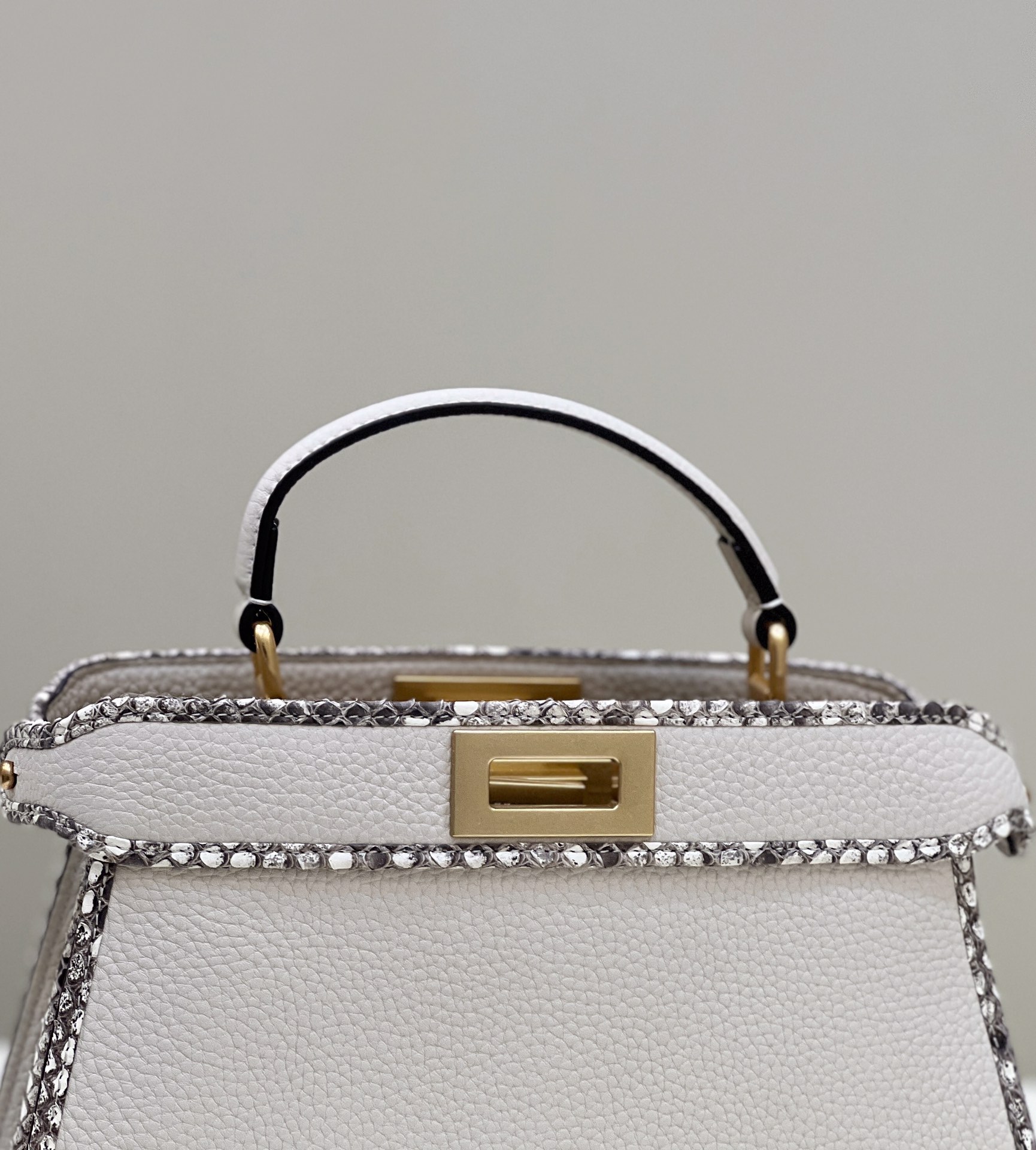 F**di peekaboo small bag