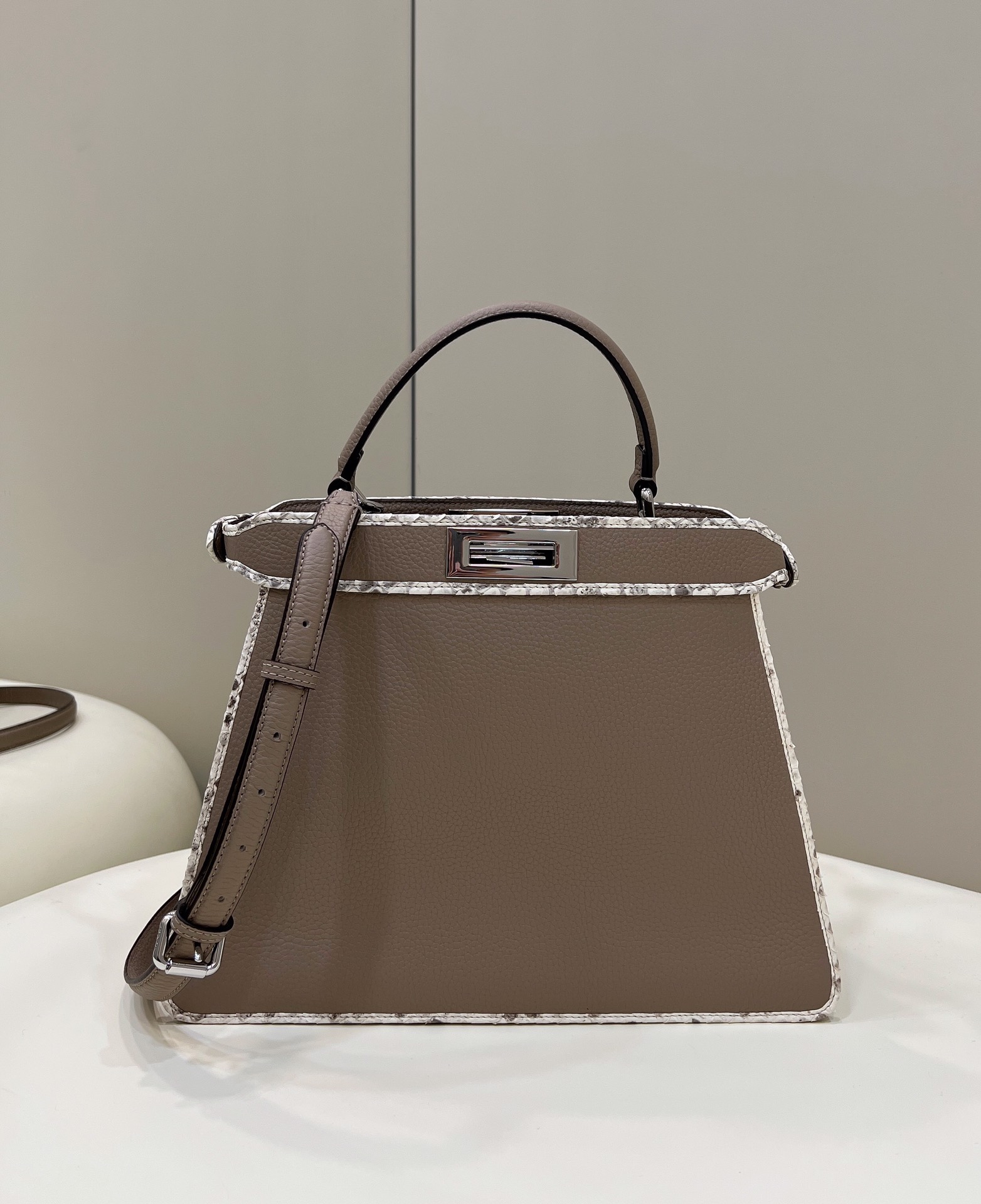 F**di peekaboo medium bag