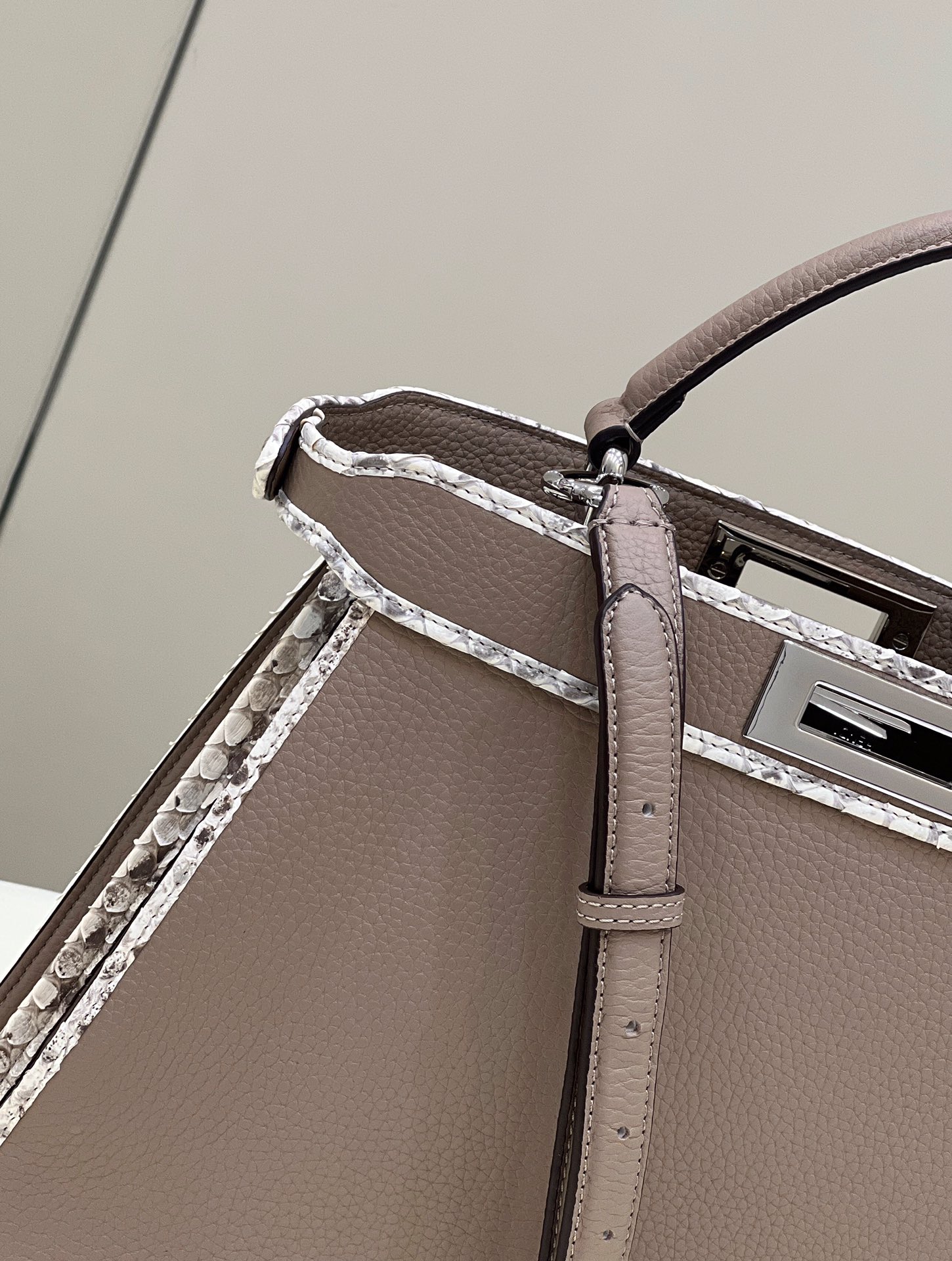 F**di peekaboo medium bag