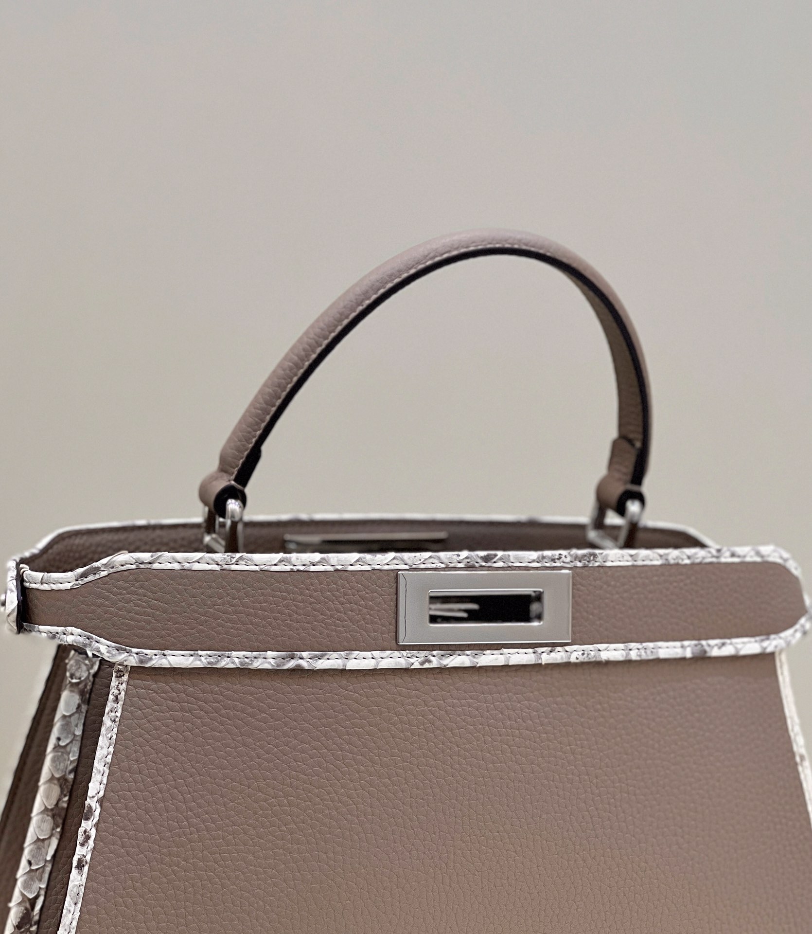 F**di peekaboo medium bag