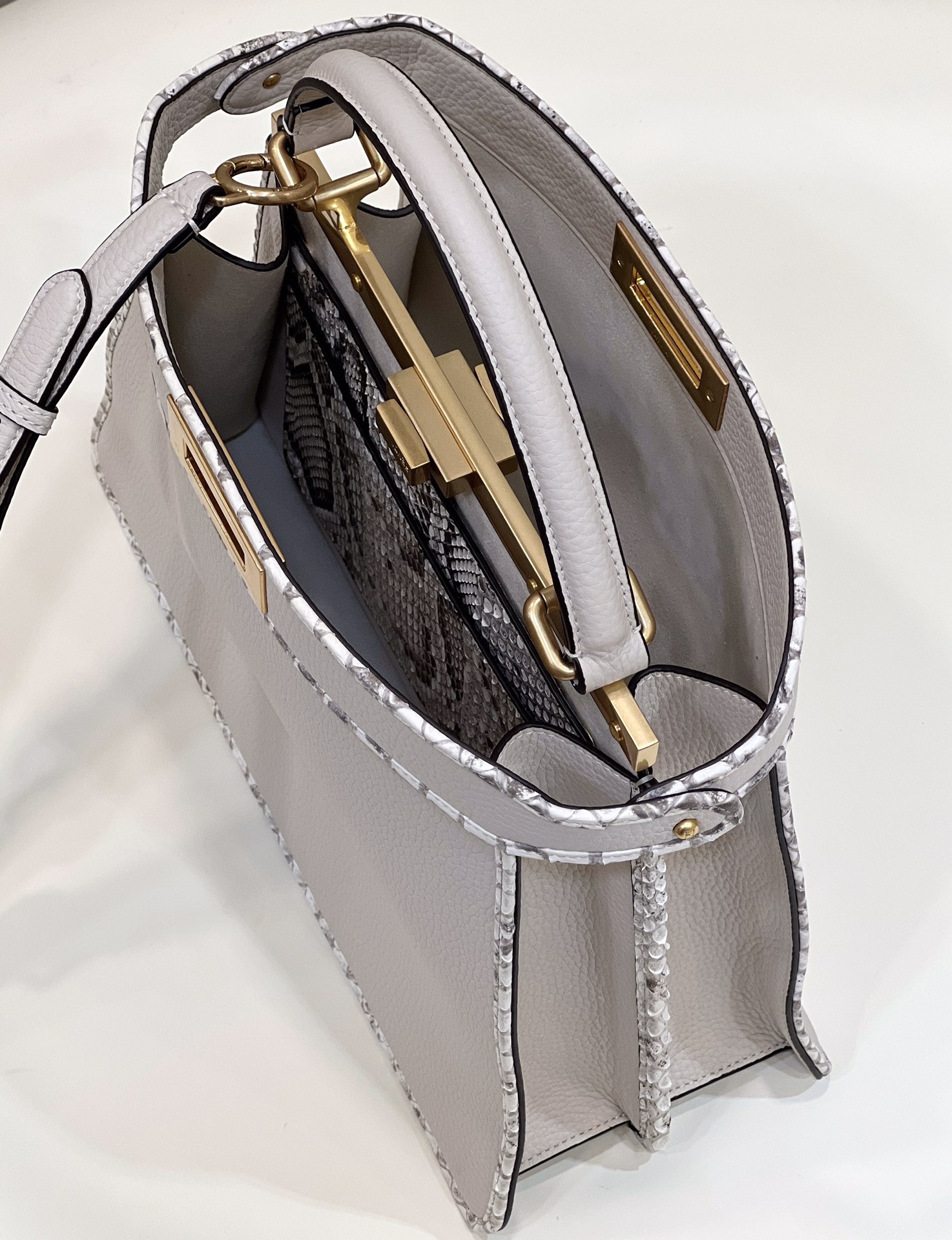 F**di peekaboo medium bag