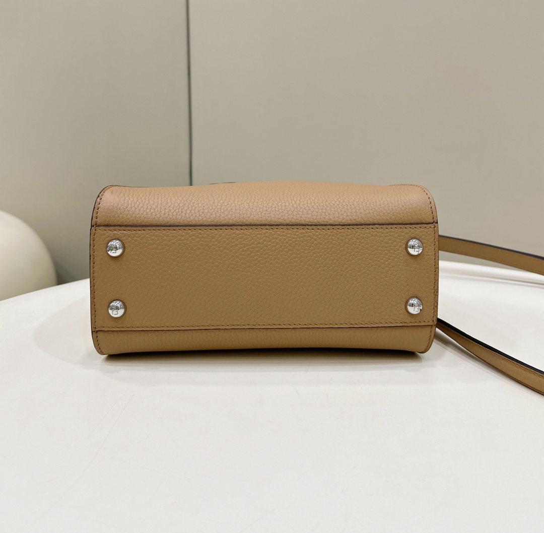 F**di peekaboo bag