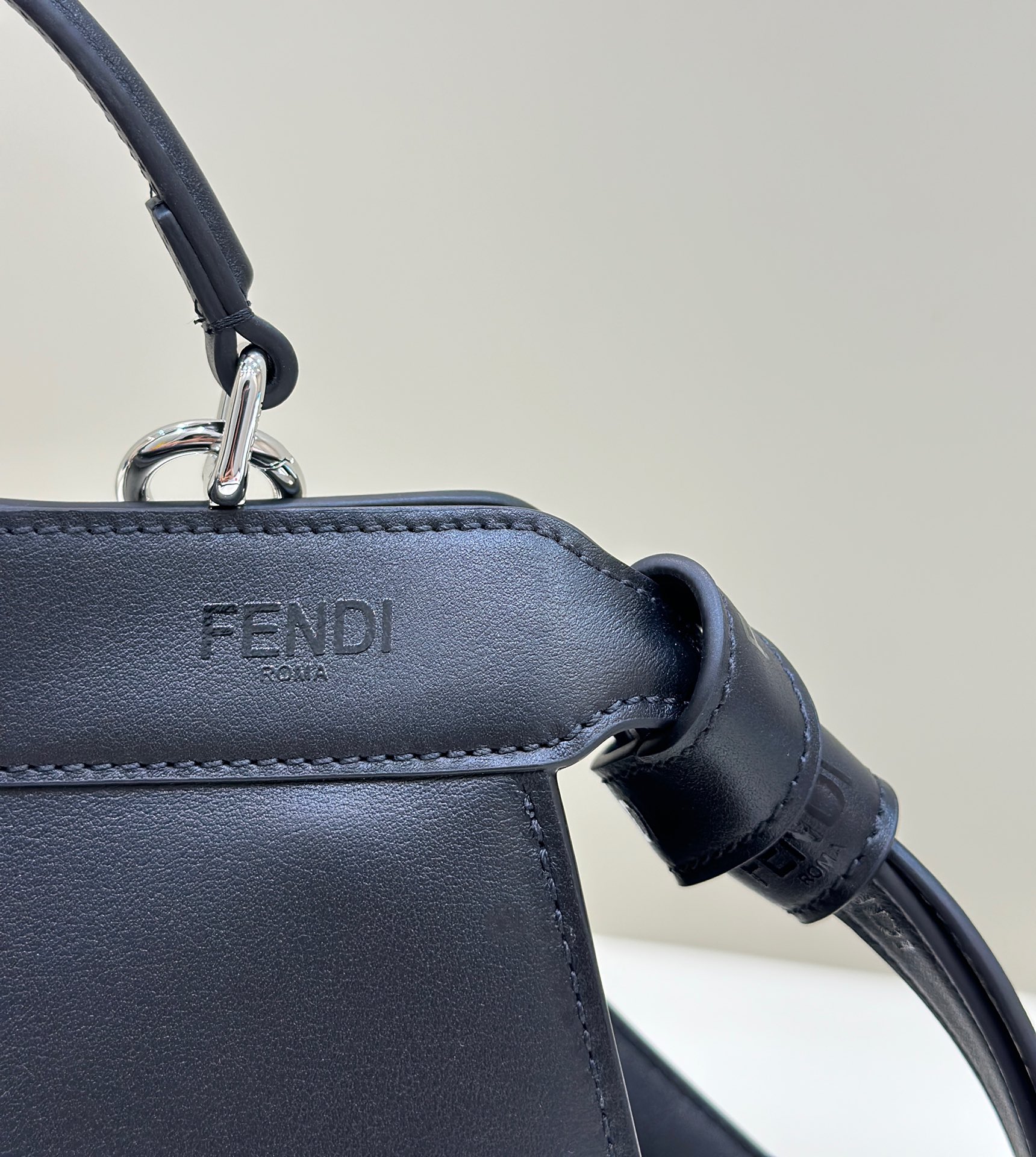 F**di peekaboo i see u small bag
