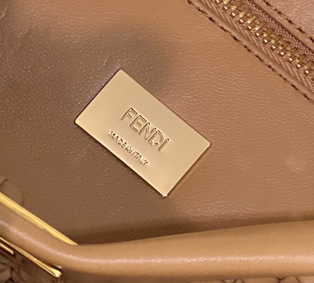 F**di peekaboo medium bag