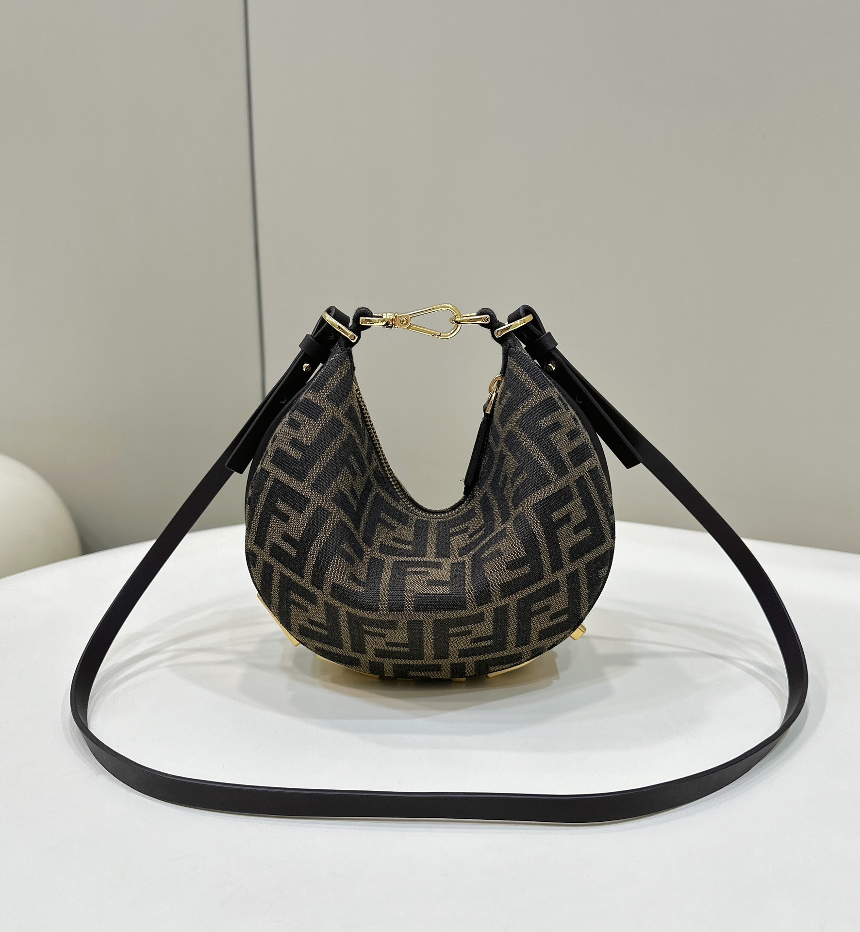 F**digraphy bag