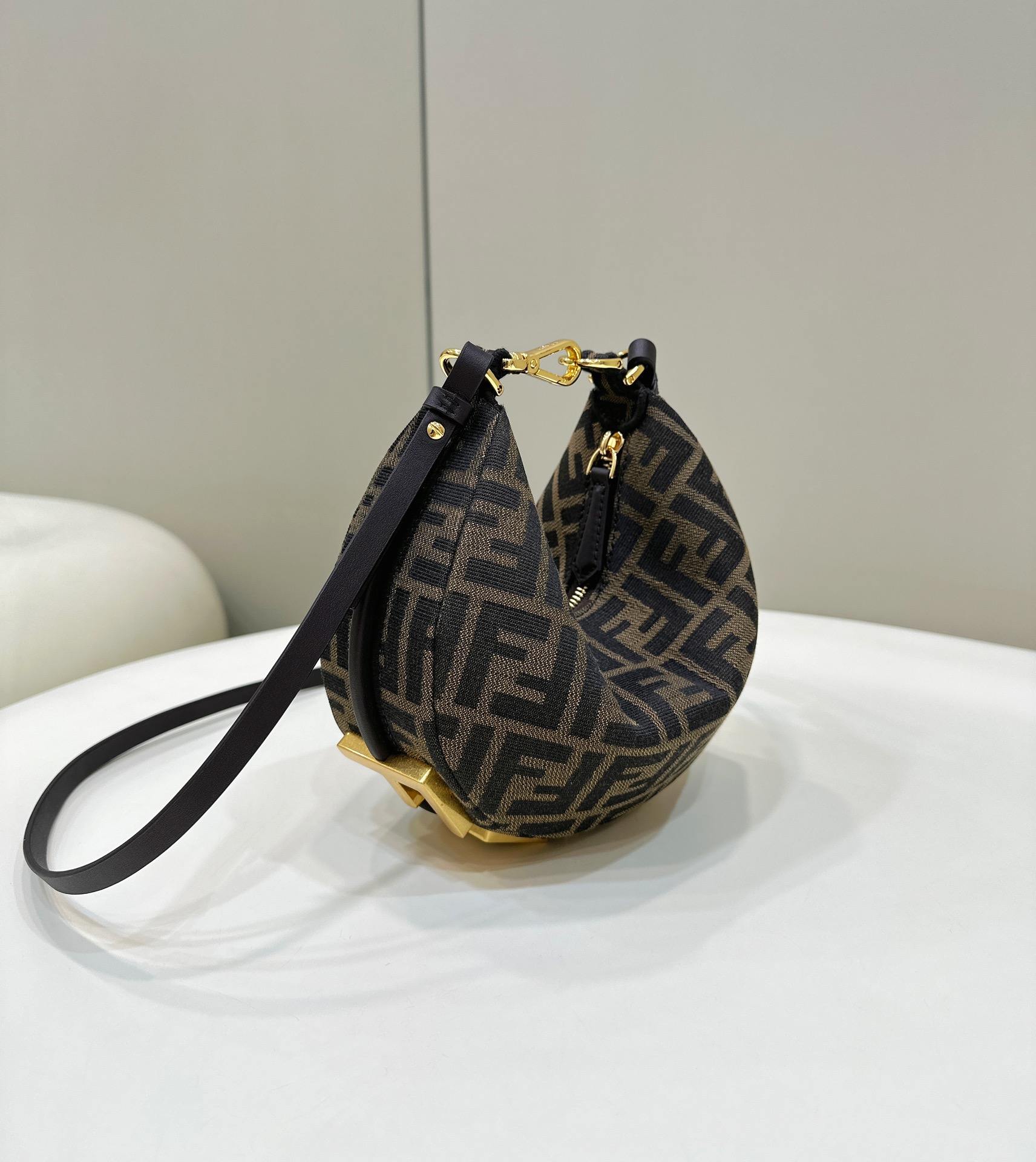 F**digraphy bag