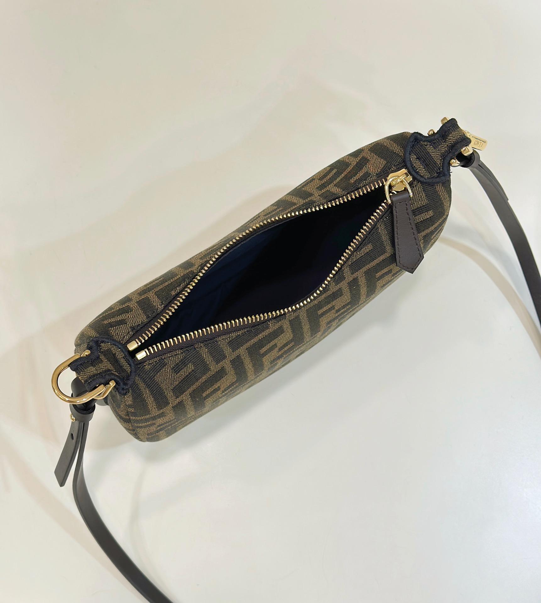 F**digraphy bag