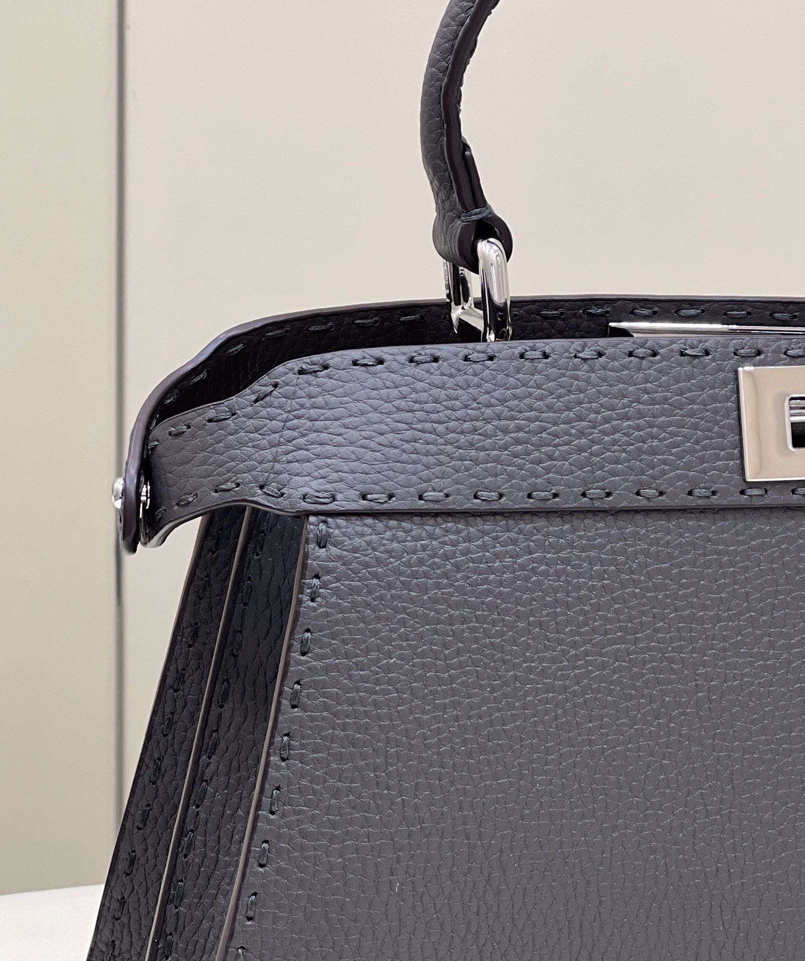 F**di peekaboo medium bag