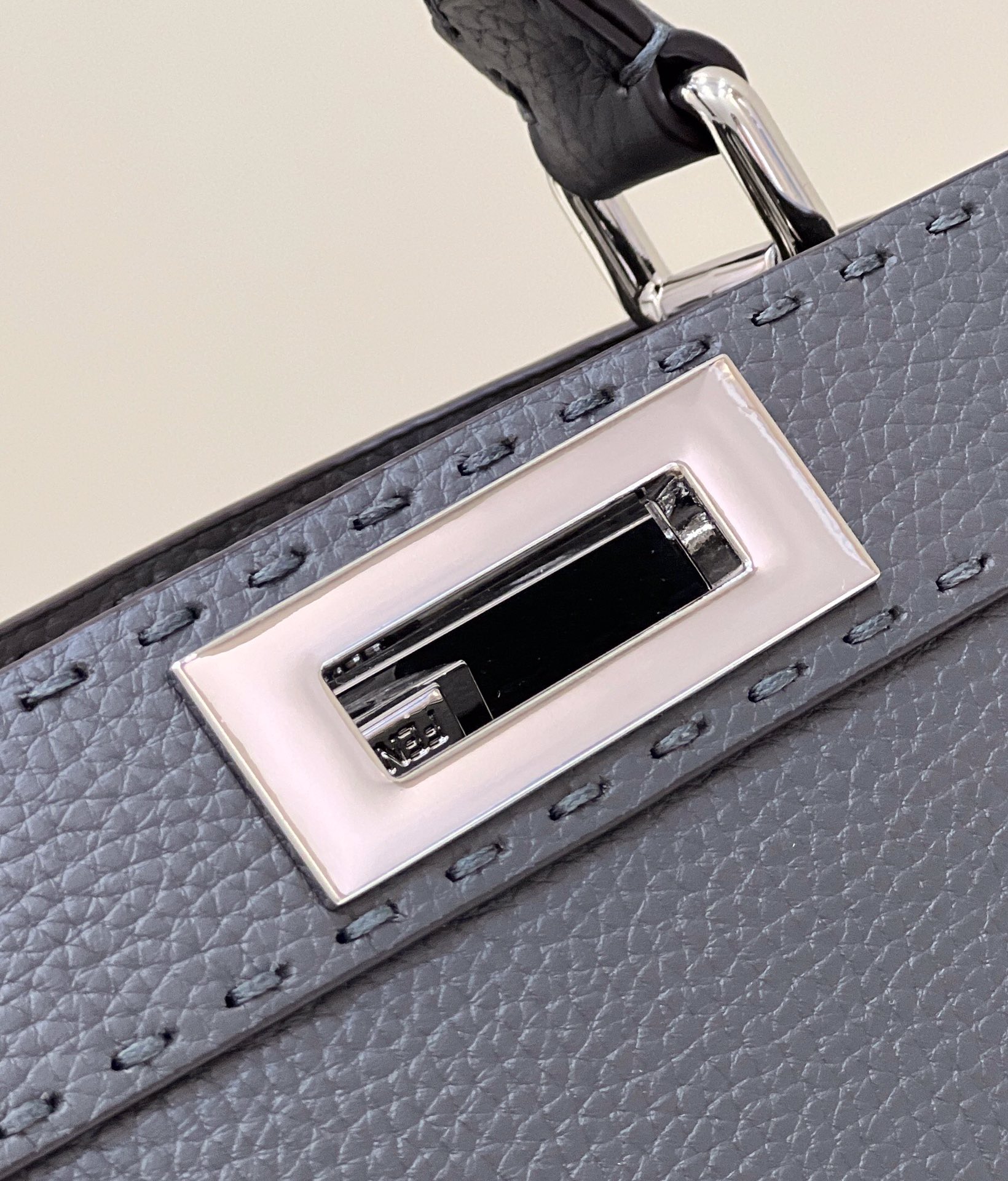 F**di peekaboo medium bag