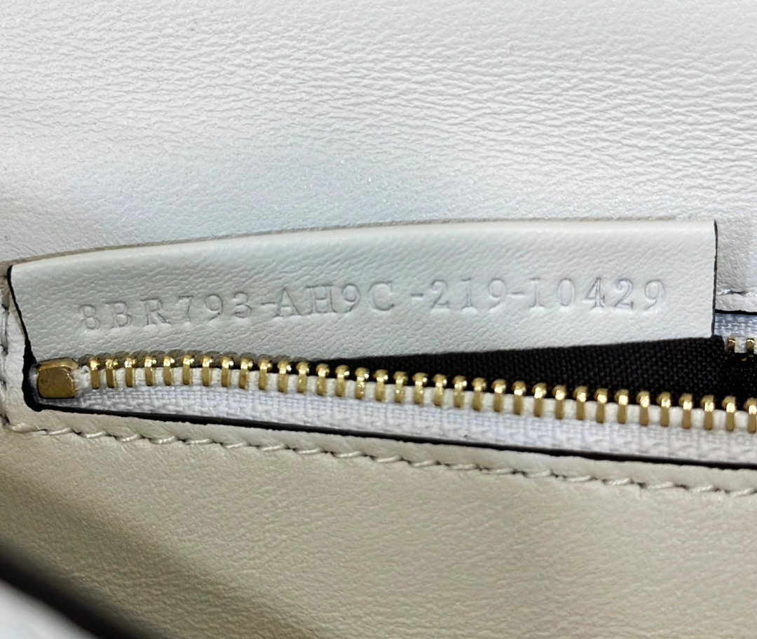 F**di baguette bag