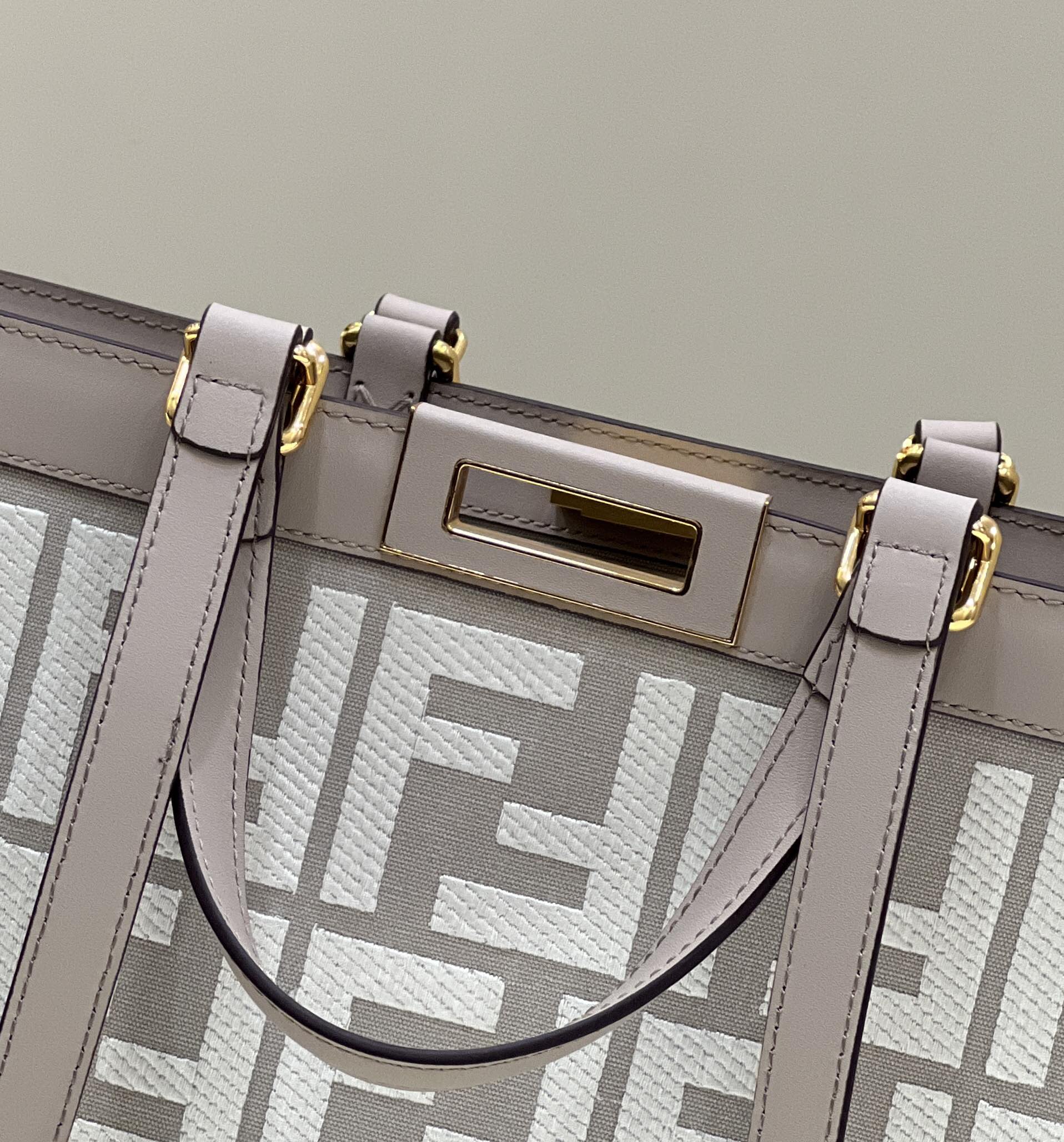 F**di peekaboo tote bag