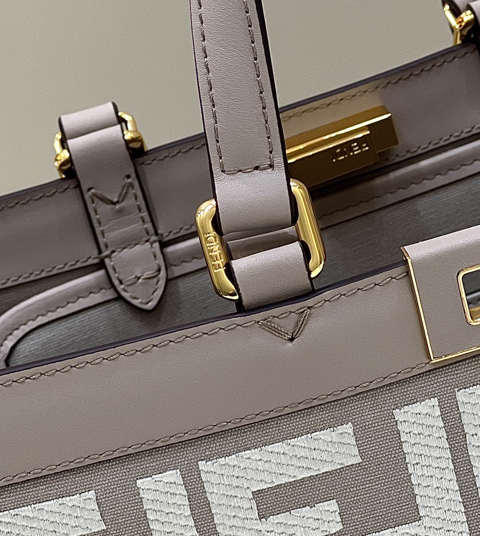 F**di peekaboo tote bag