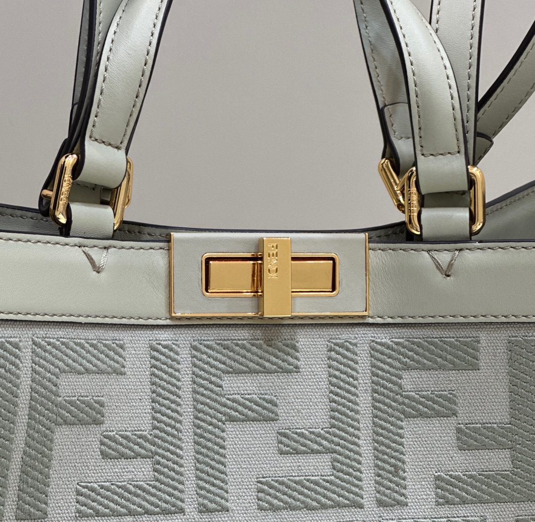 F**di peekaboo tote bag