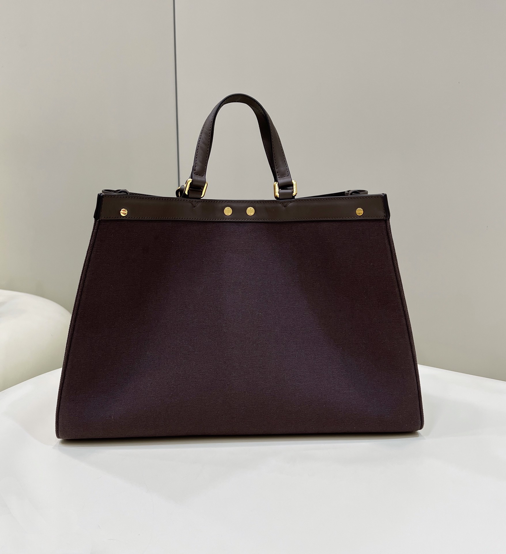 F**di peekaboo tote bag