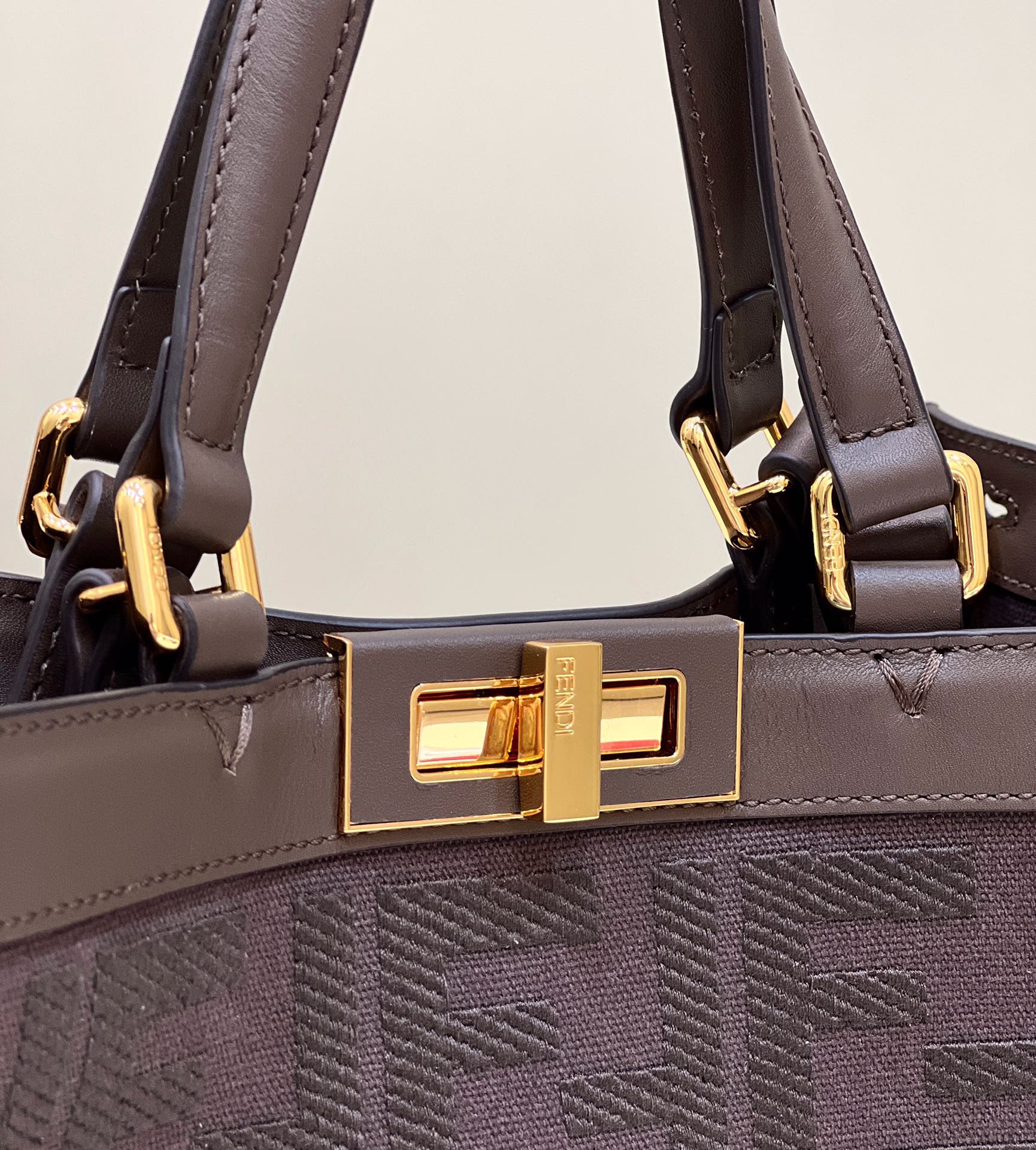 F**di peekaboo tote bag