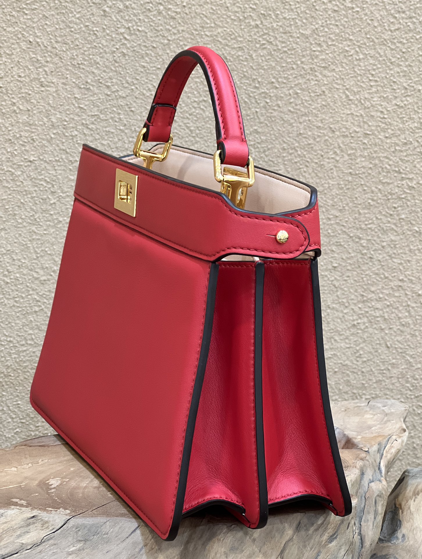 F**di peekaboo i see u medium bag