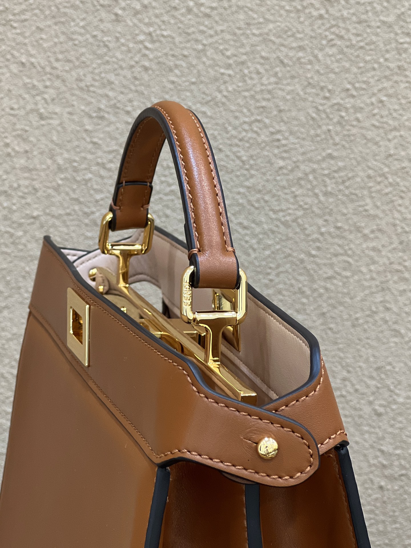 F**di peekaboo i see u medium bag