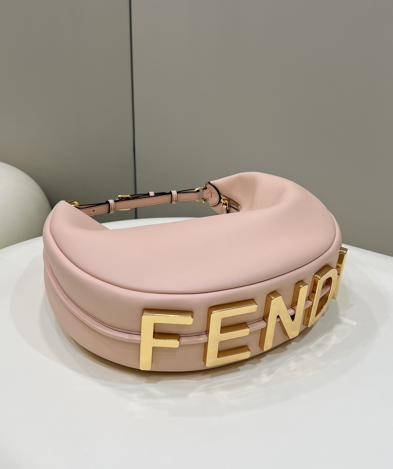 F**di graphy icon bag