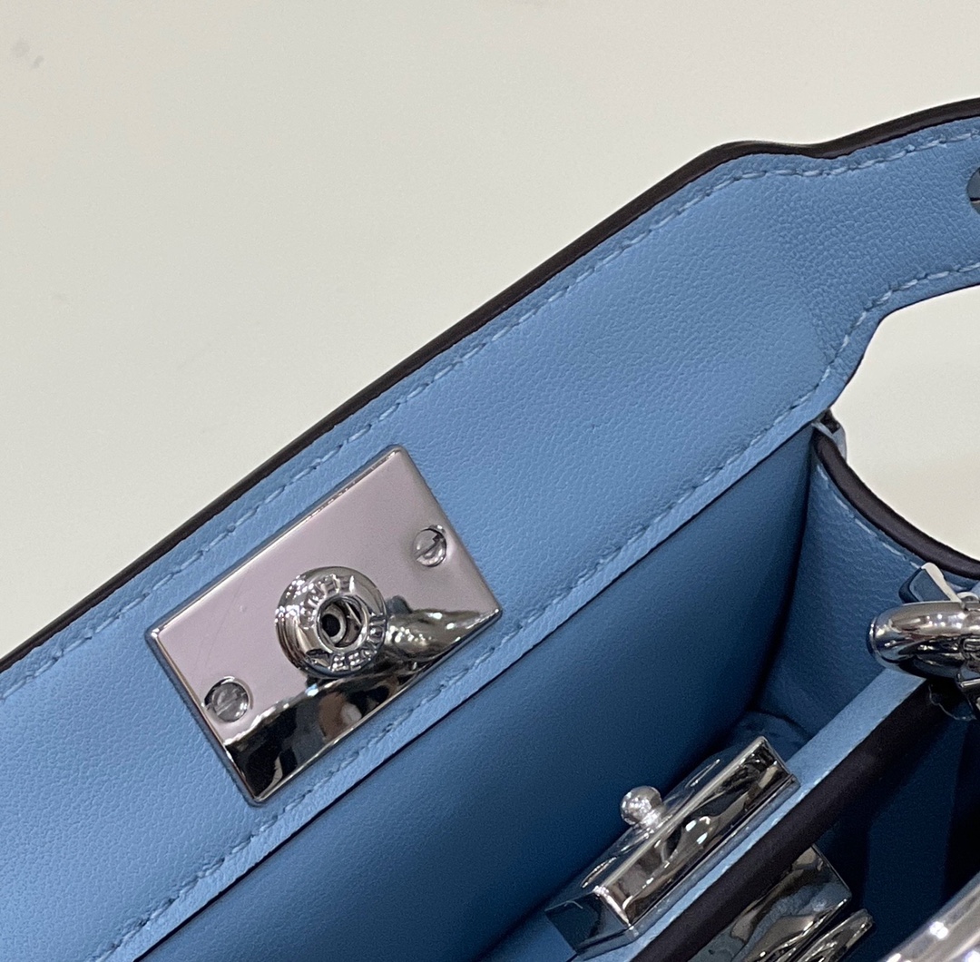 F**di nano peekaboo maxi handle