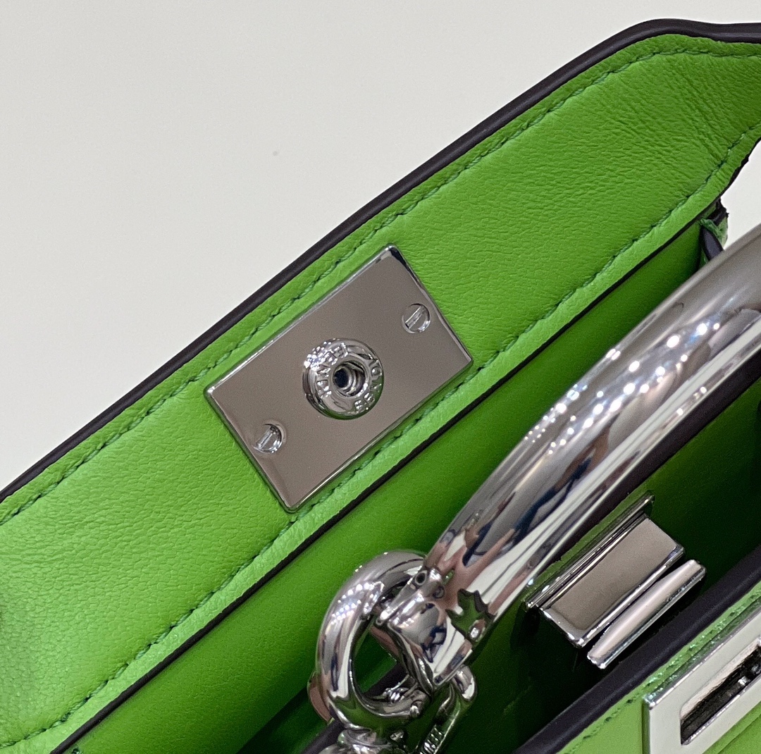 F**di nano peekaboo maxi handle