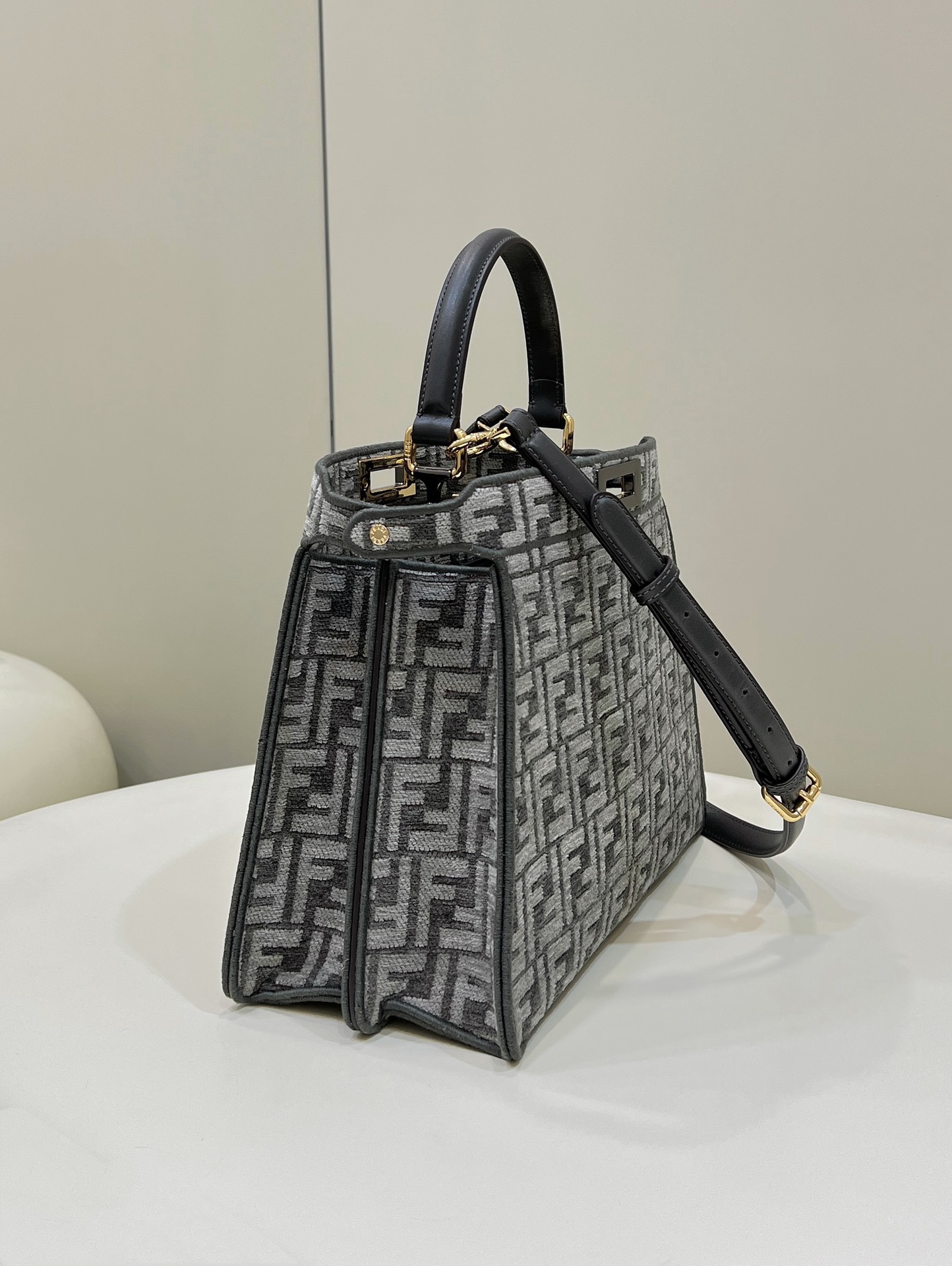 F**di peekaboo large bag