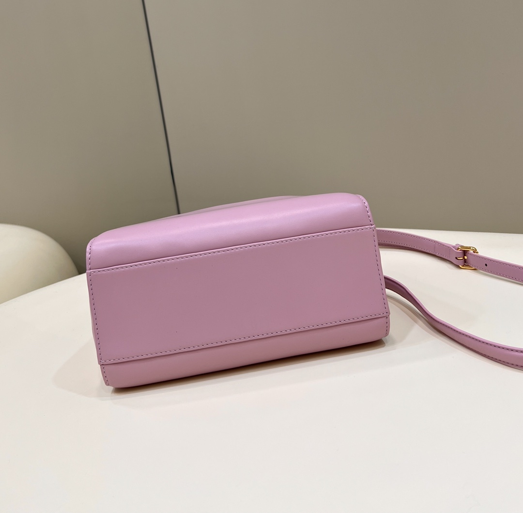 F**di peekaboo bag