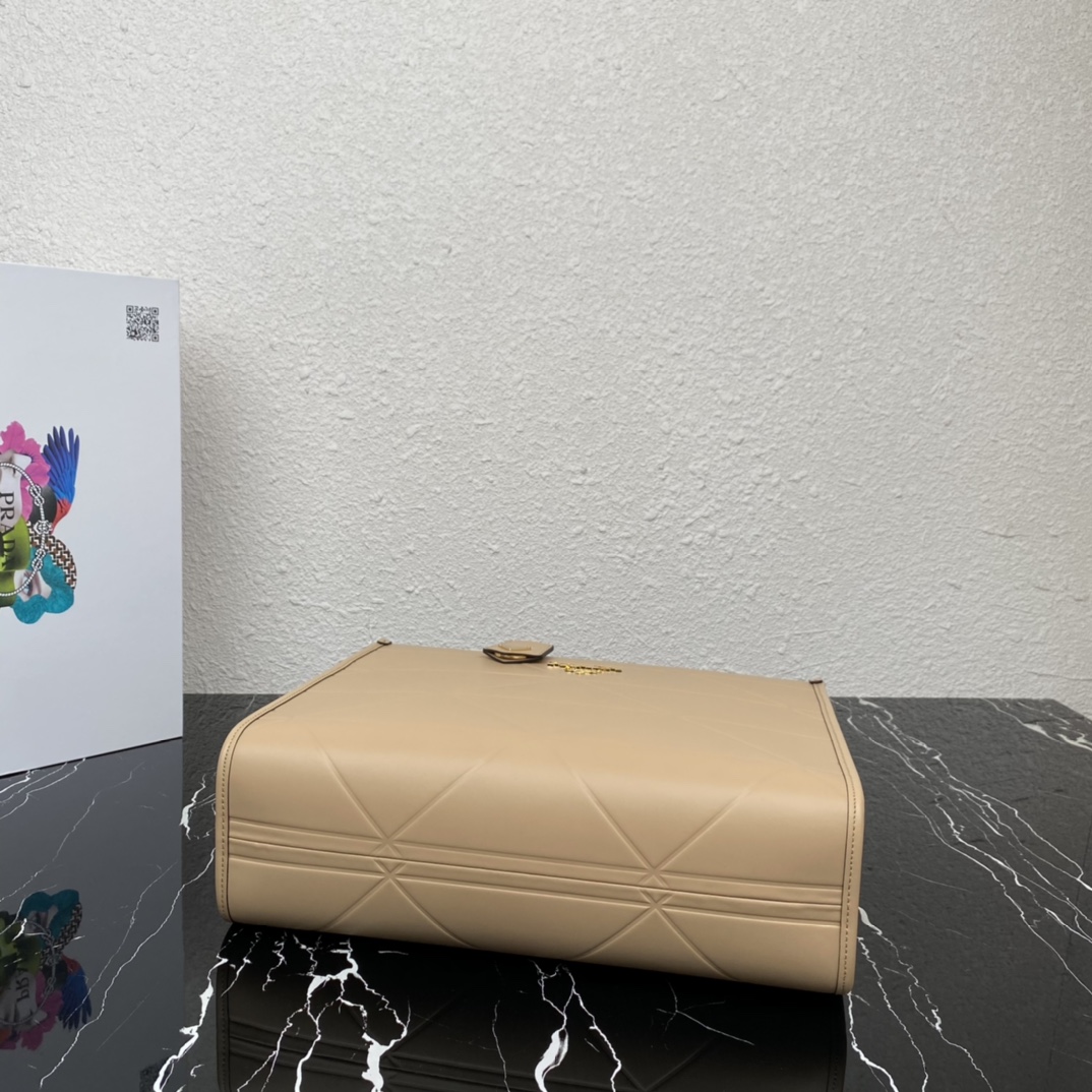 Pra*a medium leather Pra*a symbole bag with topstitching