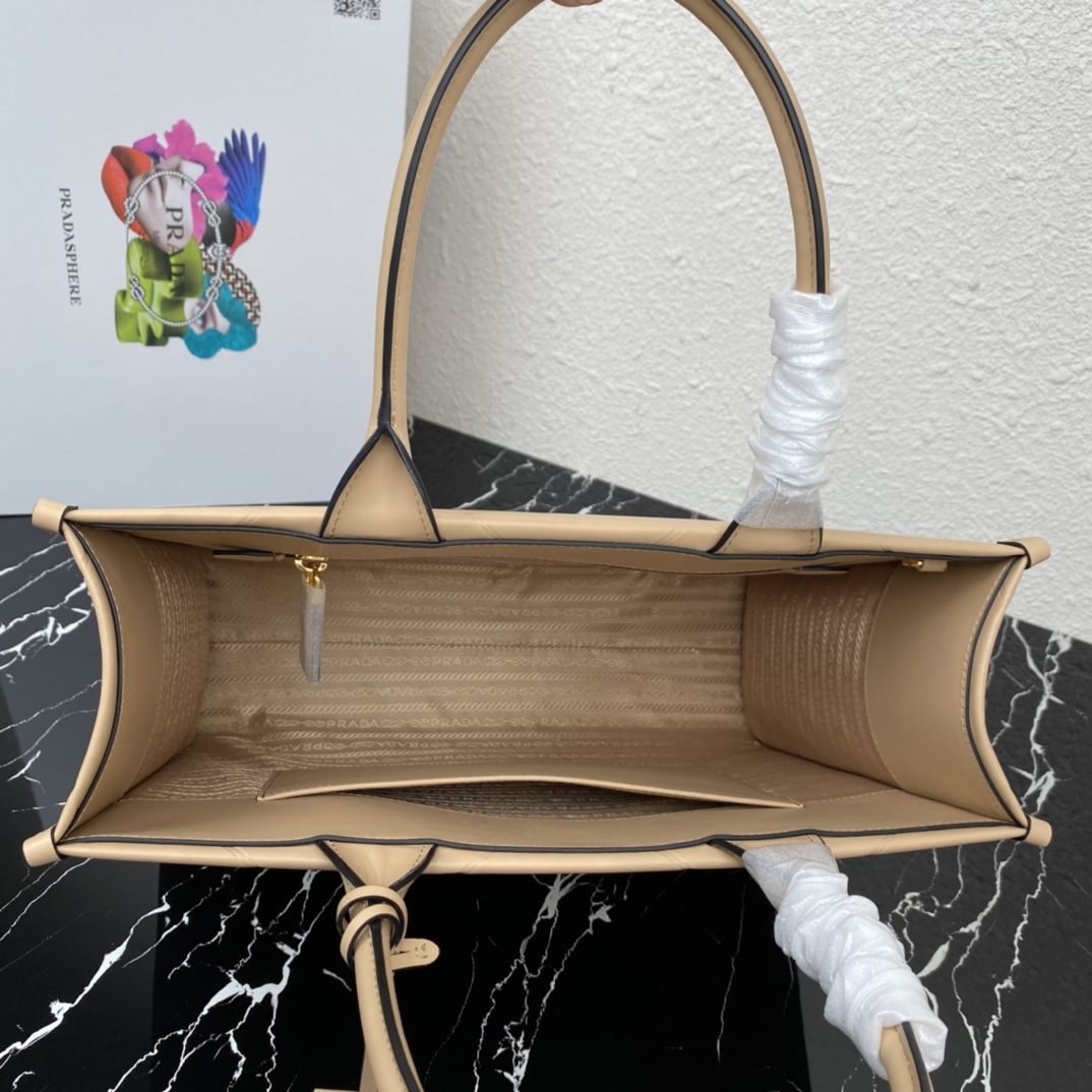 Pra*a medium leather Pra*a symbole bag with topstitching