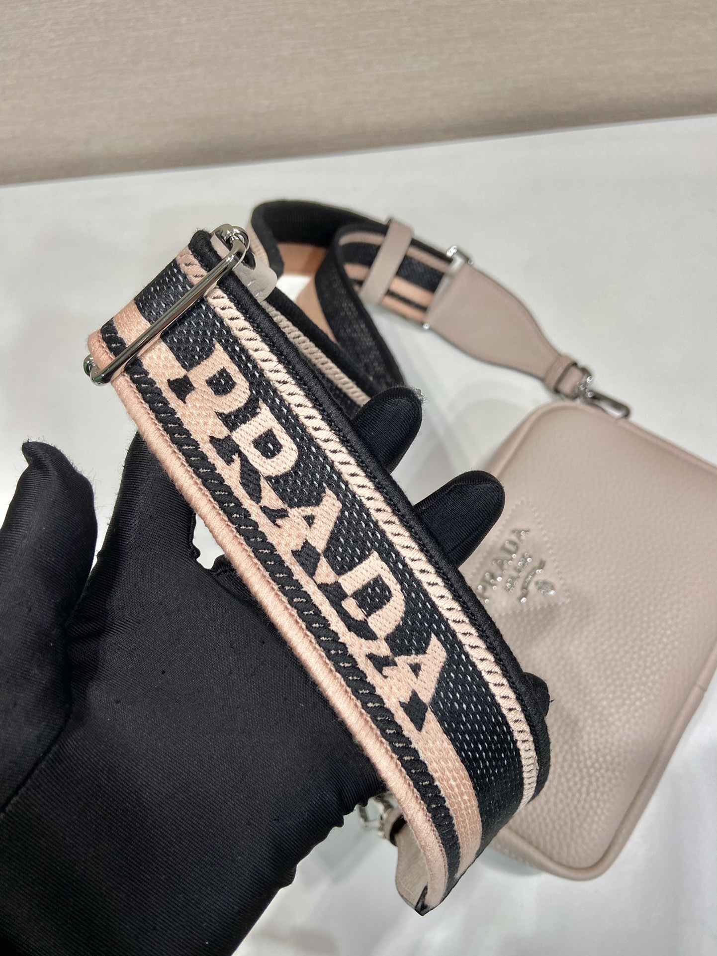 Pra*a small leather bag