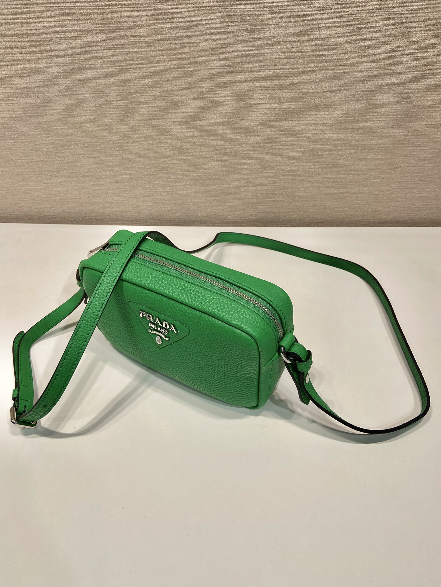 Pra*a small leather bag