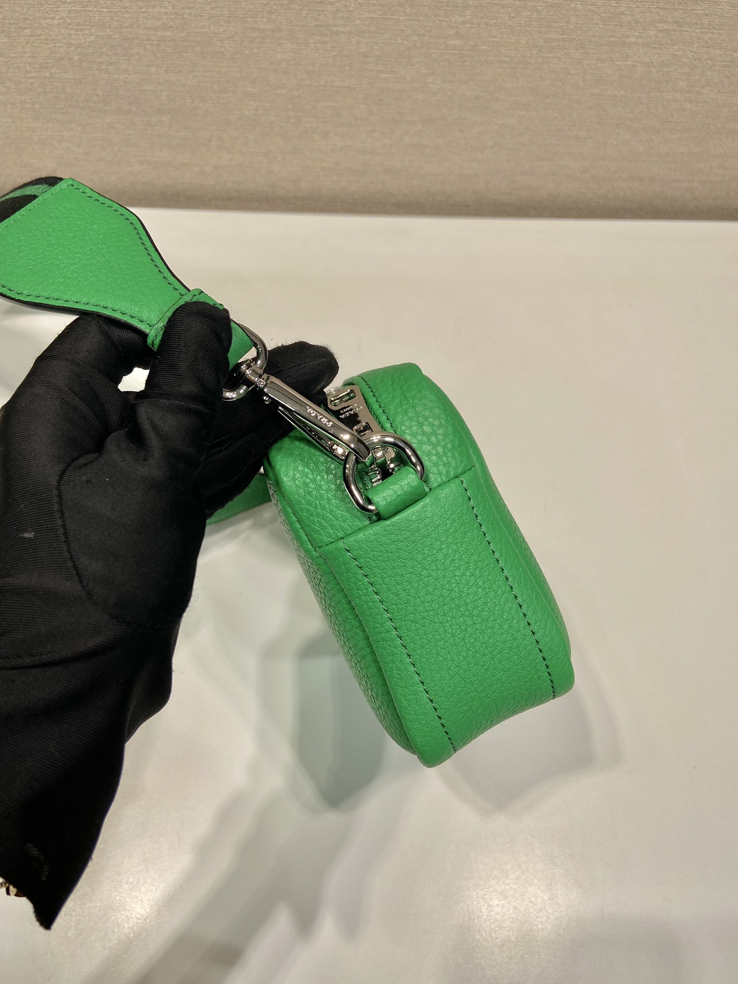 Pra*a small leather bag