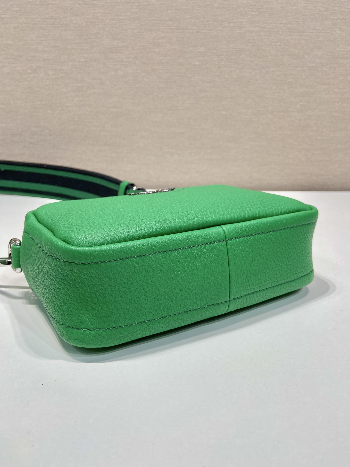 Pra*a small leather bag