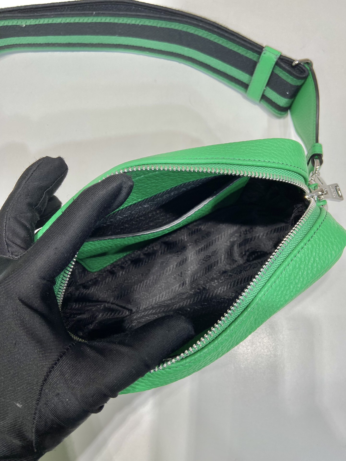 Pra*a small leather bag