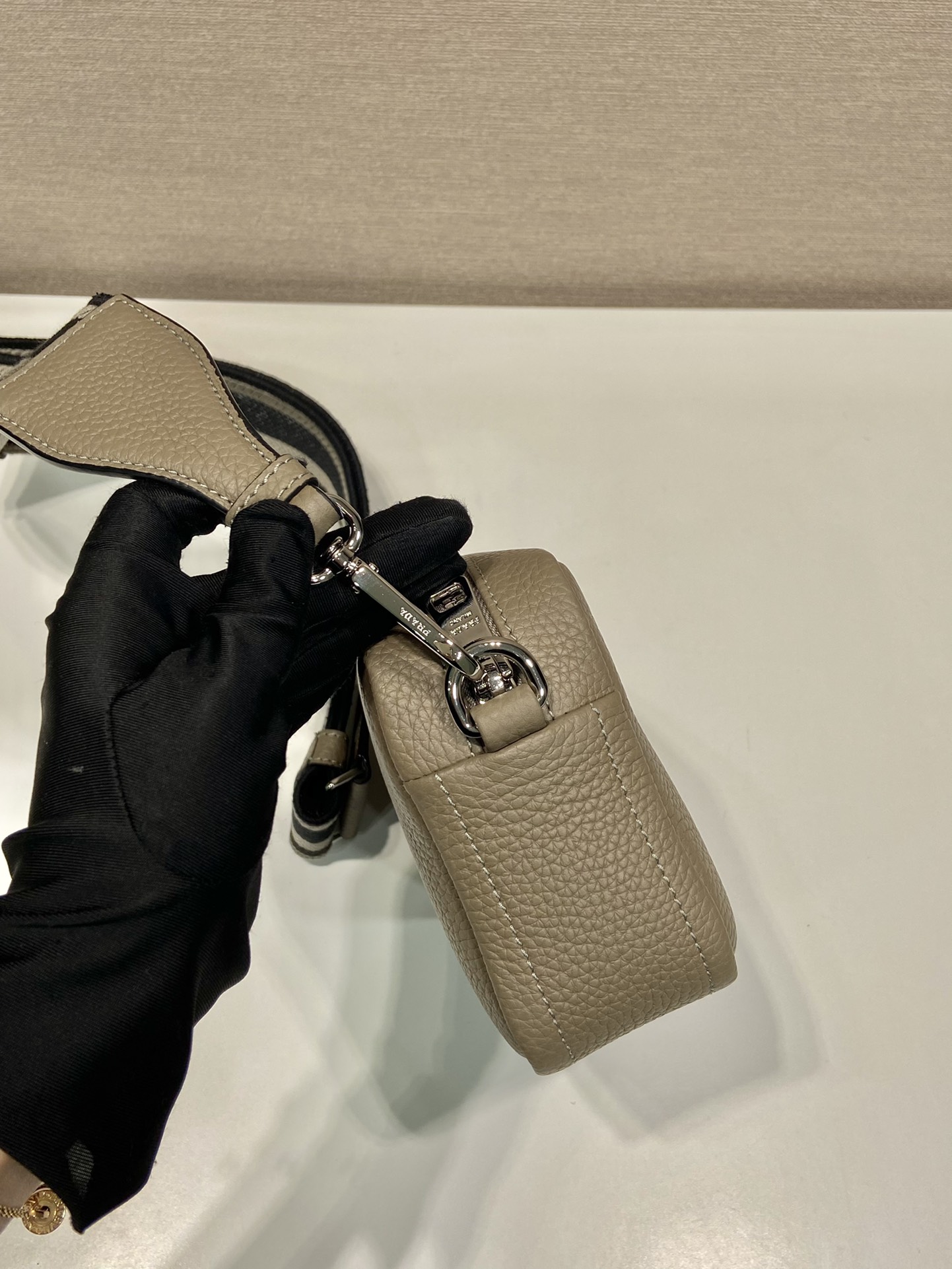 Pra*a small leather bag