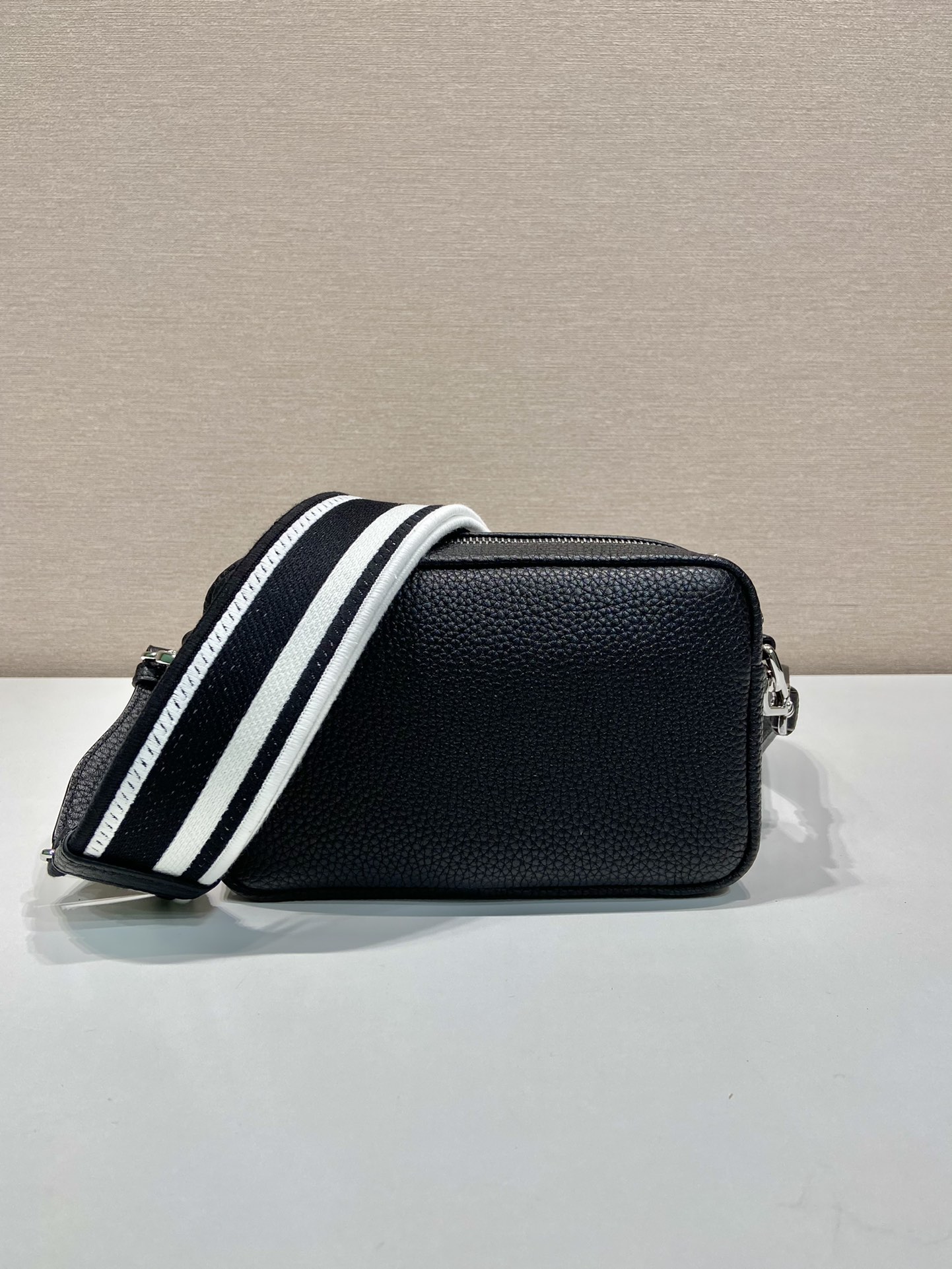 Pra*a small leather bag