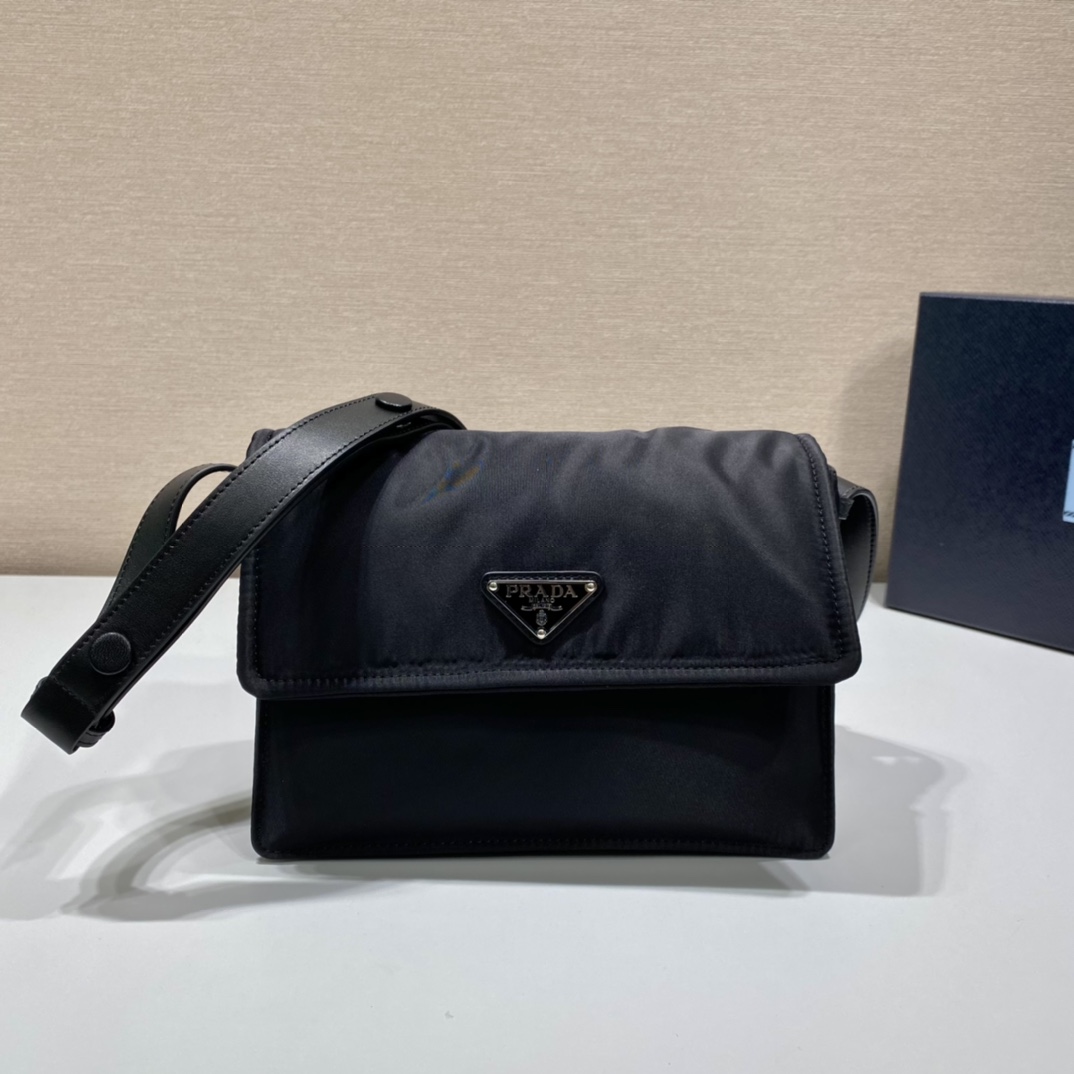 Pra*a small padded re-nylon shoulder bag