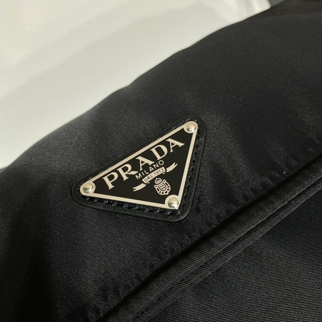 Pra*a small padded re-nylon shoulder bag