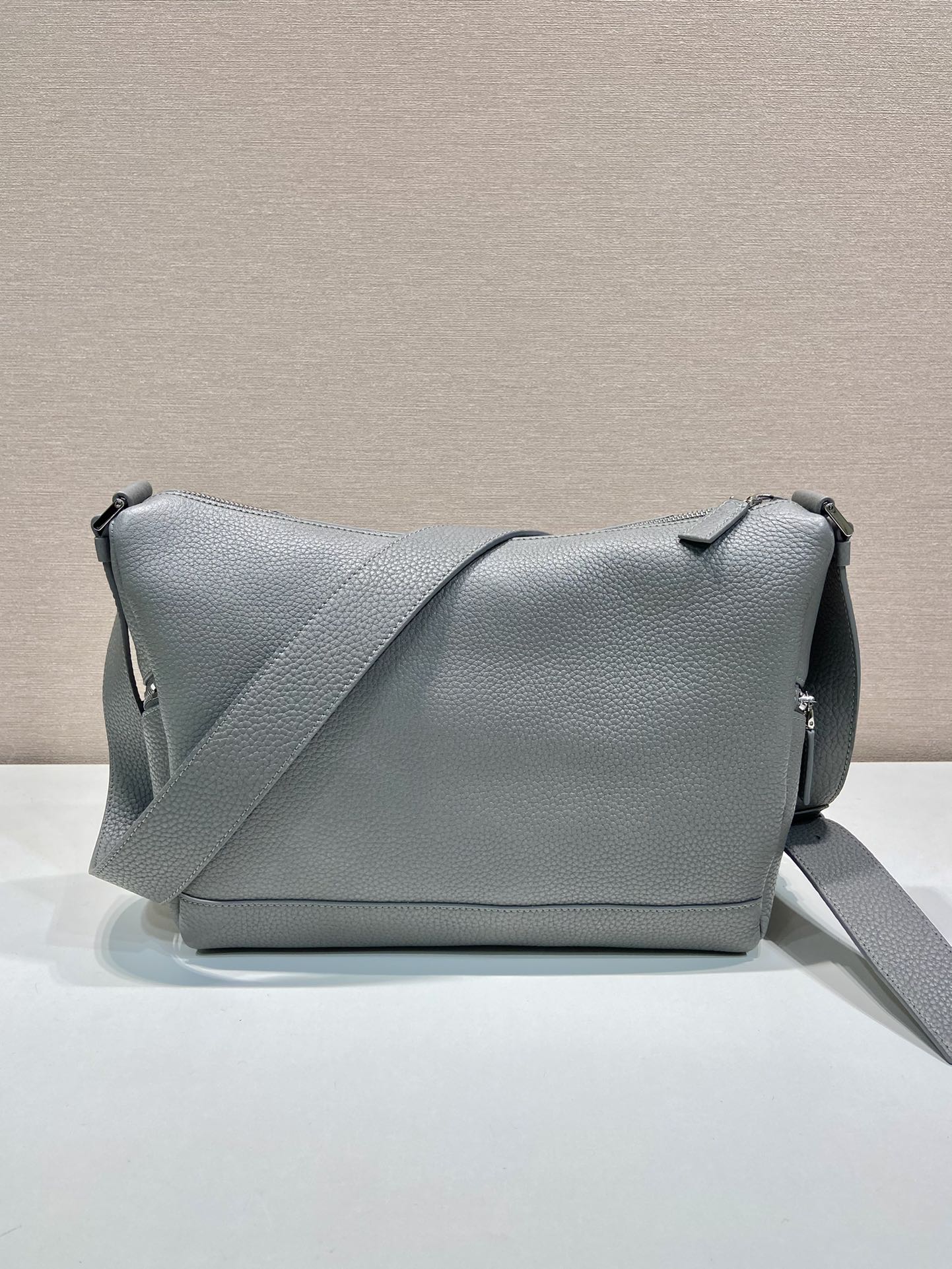Pra*a leather bag with shoulder strap
