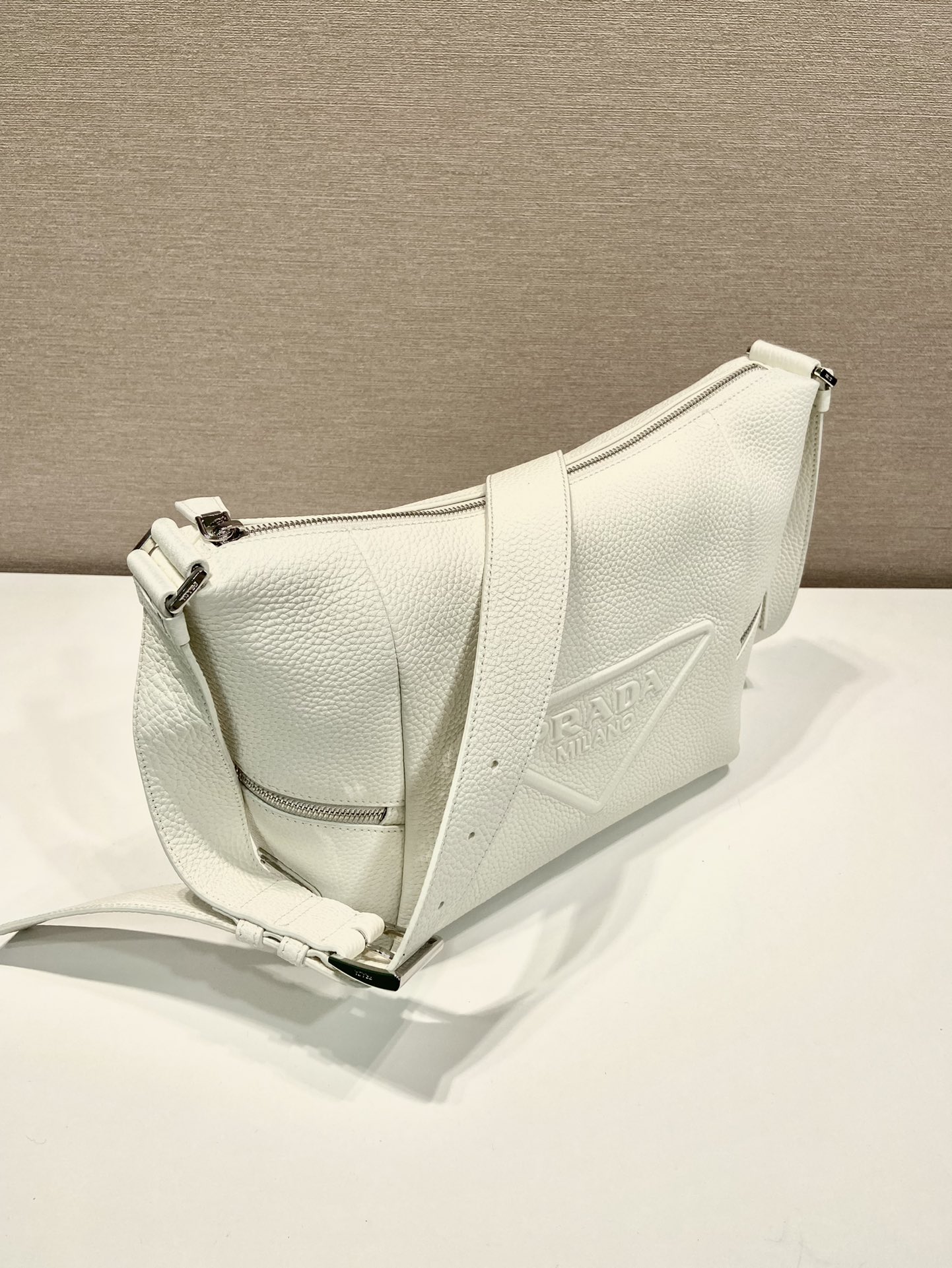Pra*a leather bag with shoulder strap