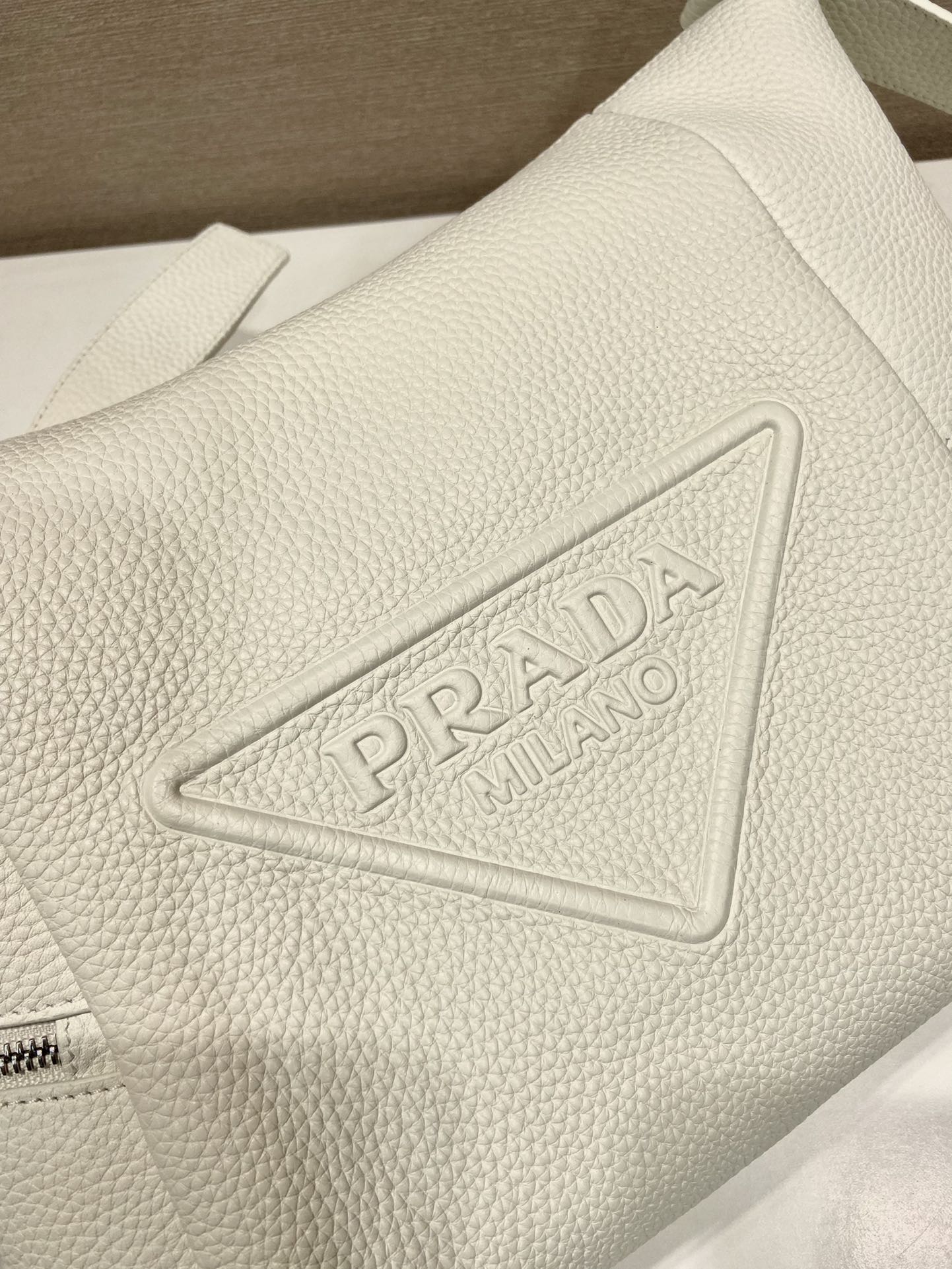 Pra*a leather bag with shoulder strap