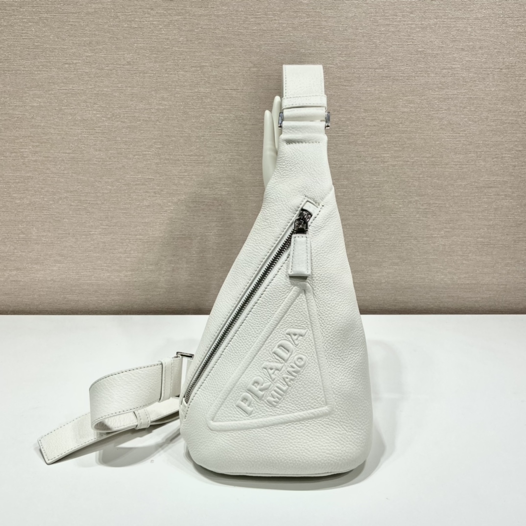 Pra*a cross leather bag