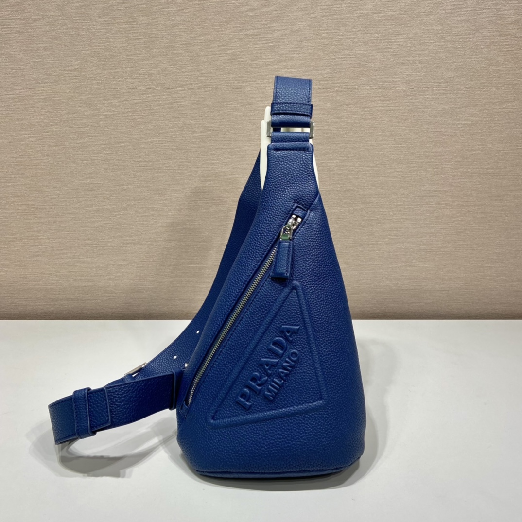 Pra*a cross leather bag