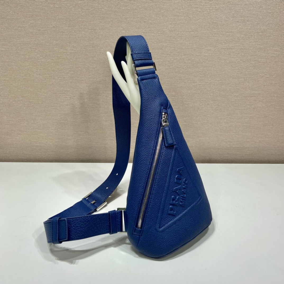 Pra*a cross leather bag
