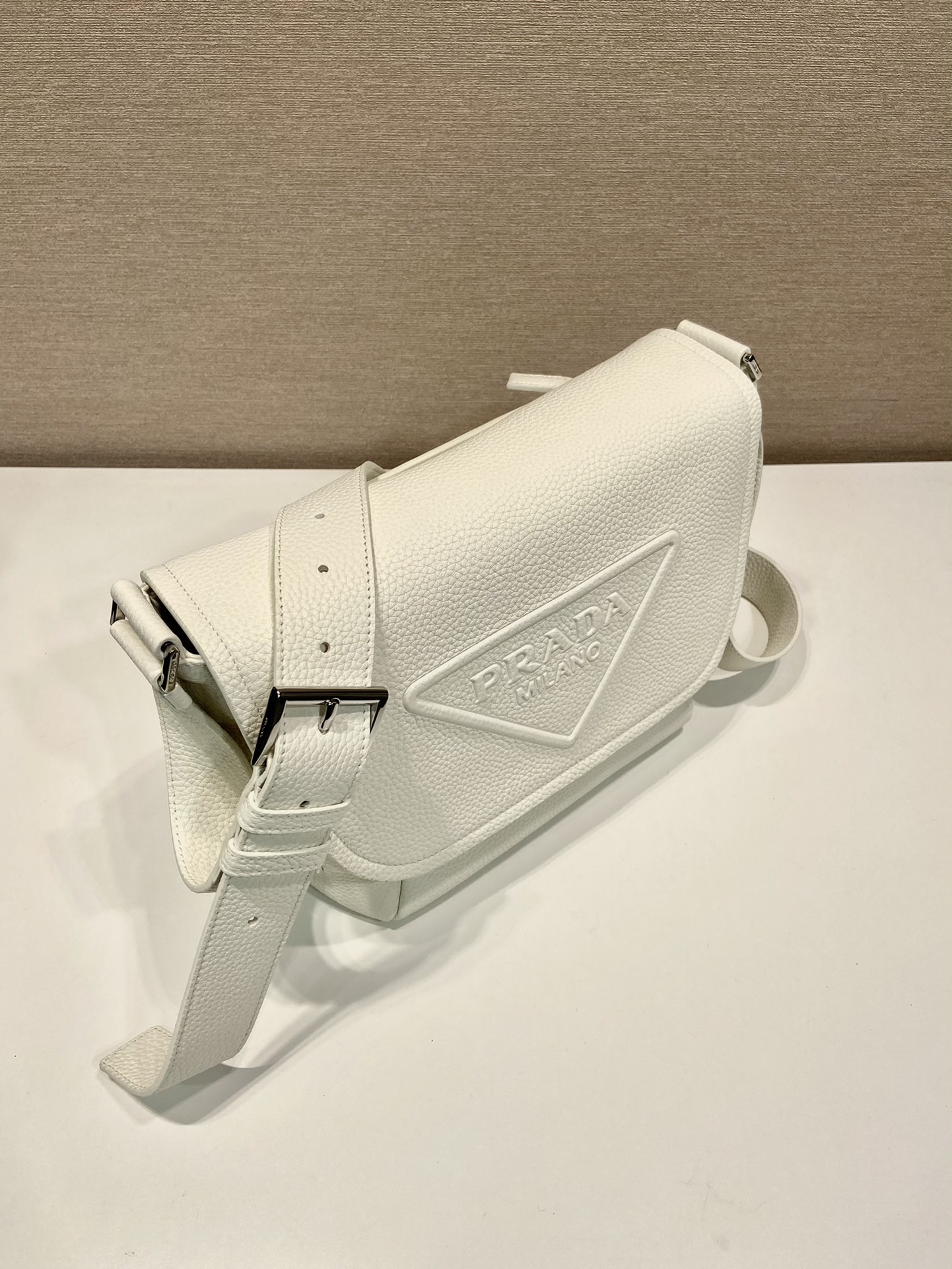 Leather bag with shoulder strap
