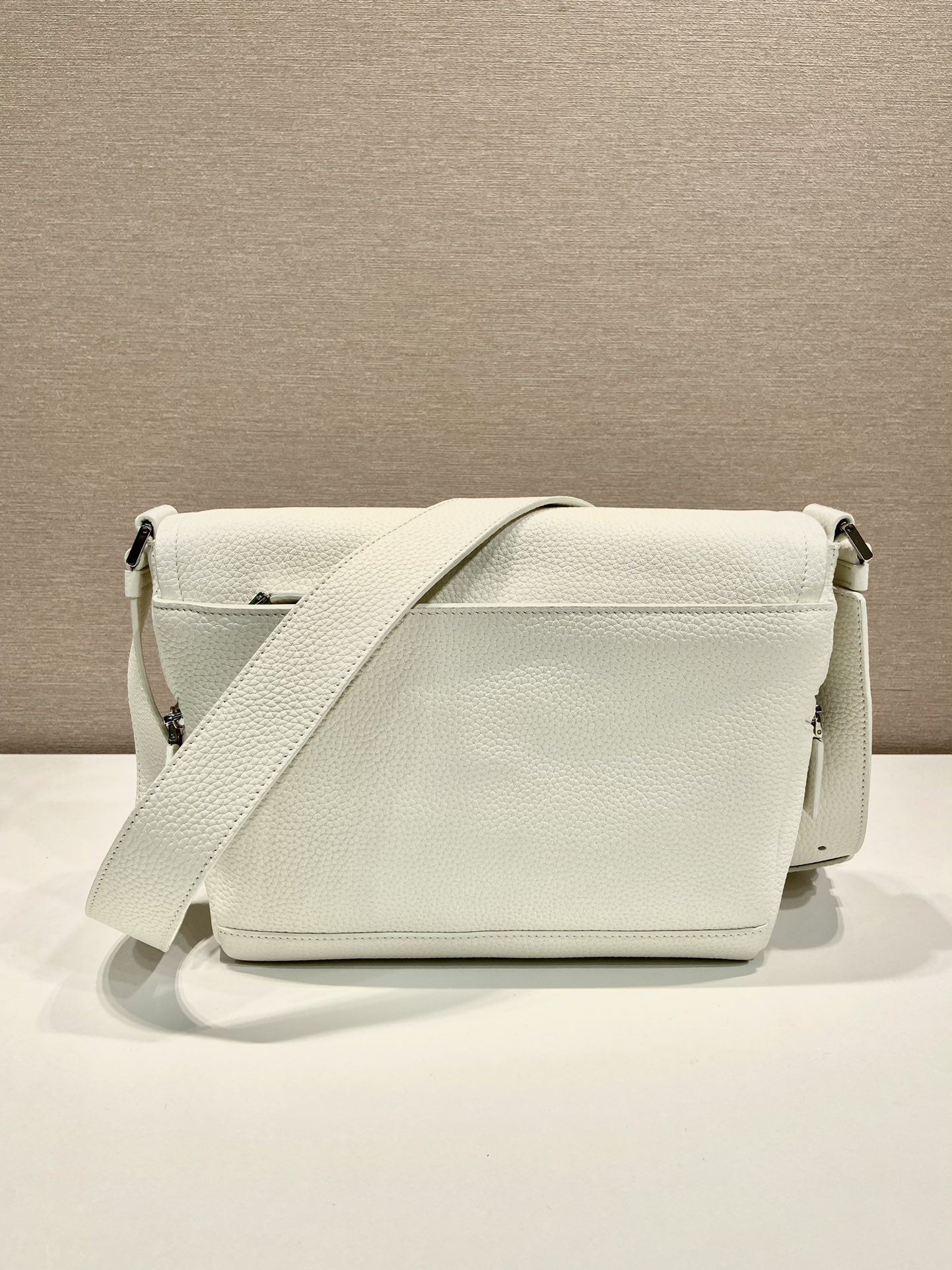 Leather bag with shoulder strap
