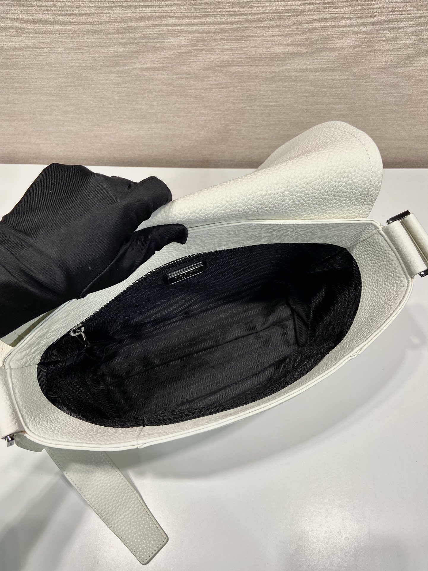 Leather bag with shoulder strap