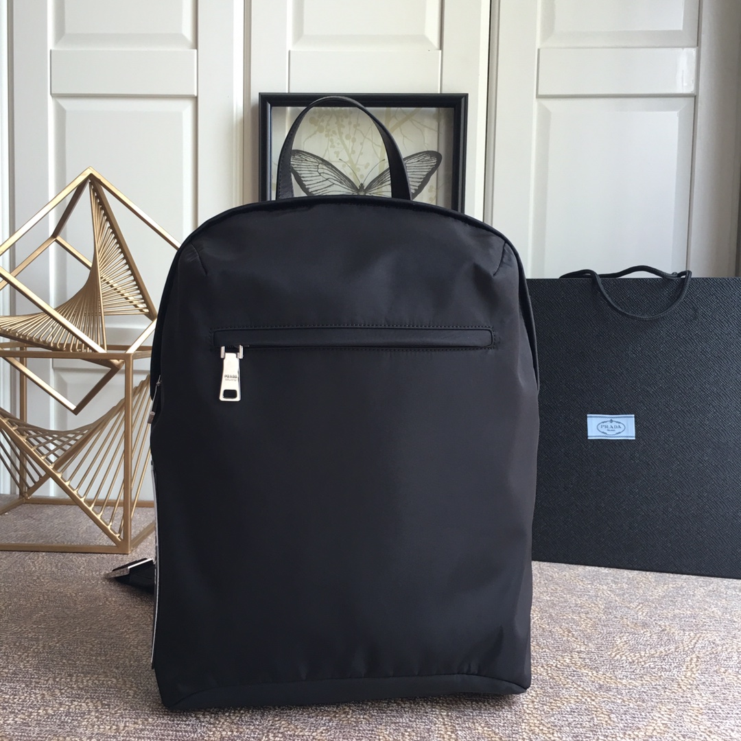 Pra*a men backpack bag