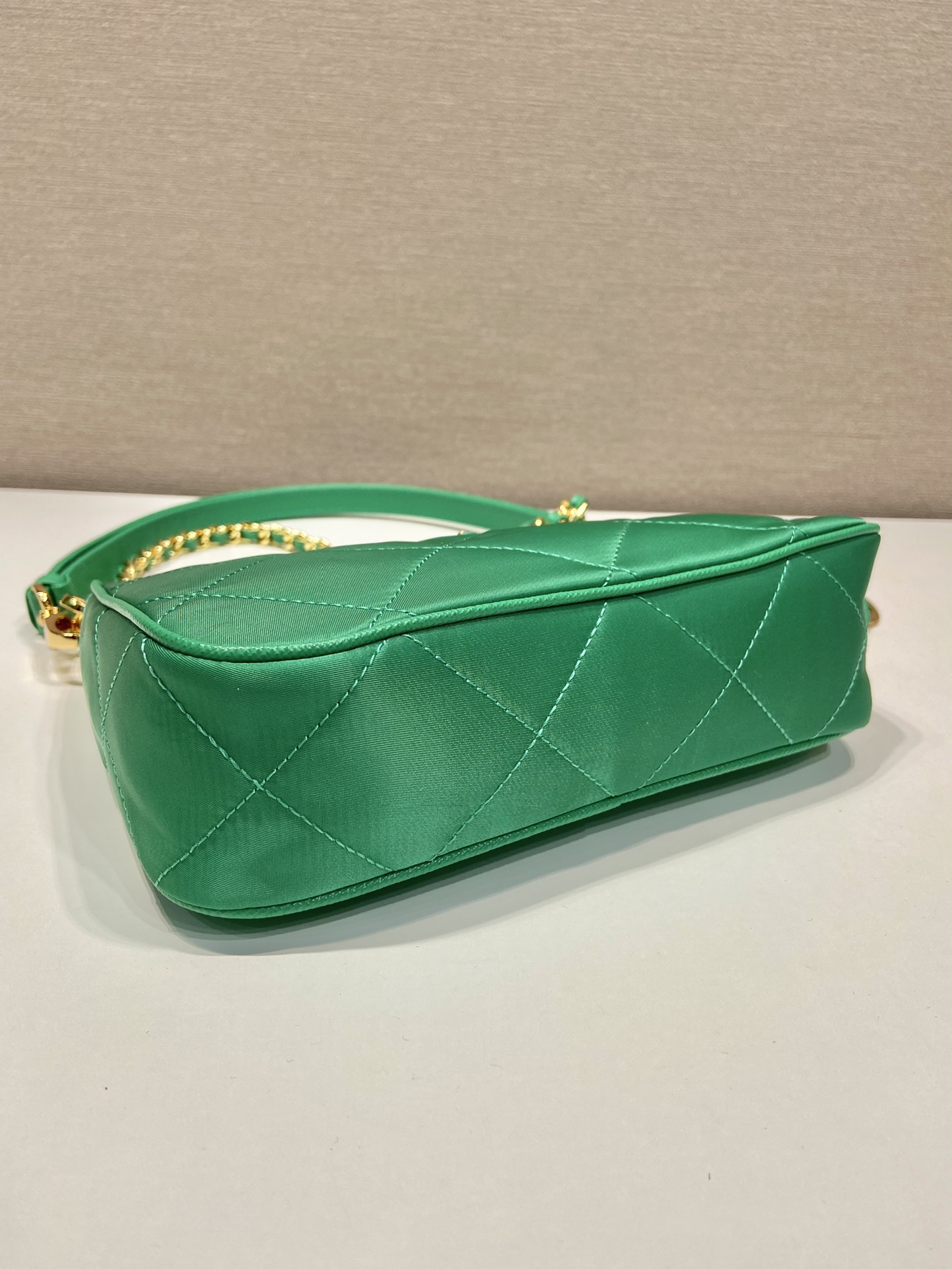 Pra*a re-edition 1995 chaîne re-nylon mini-bag