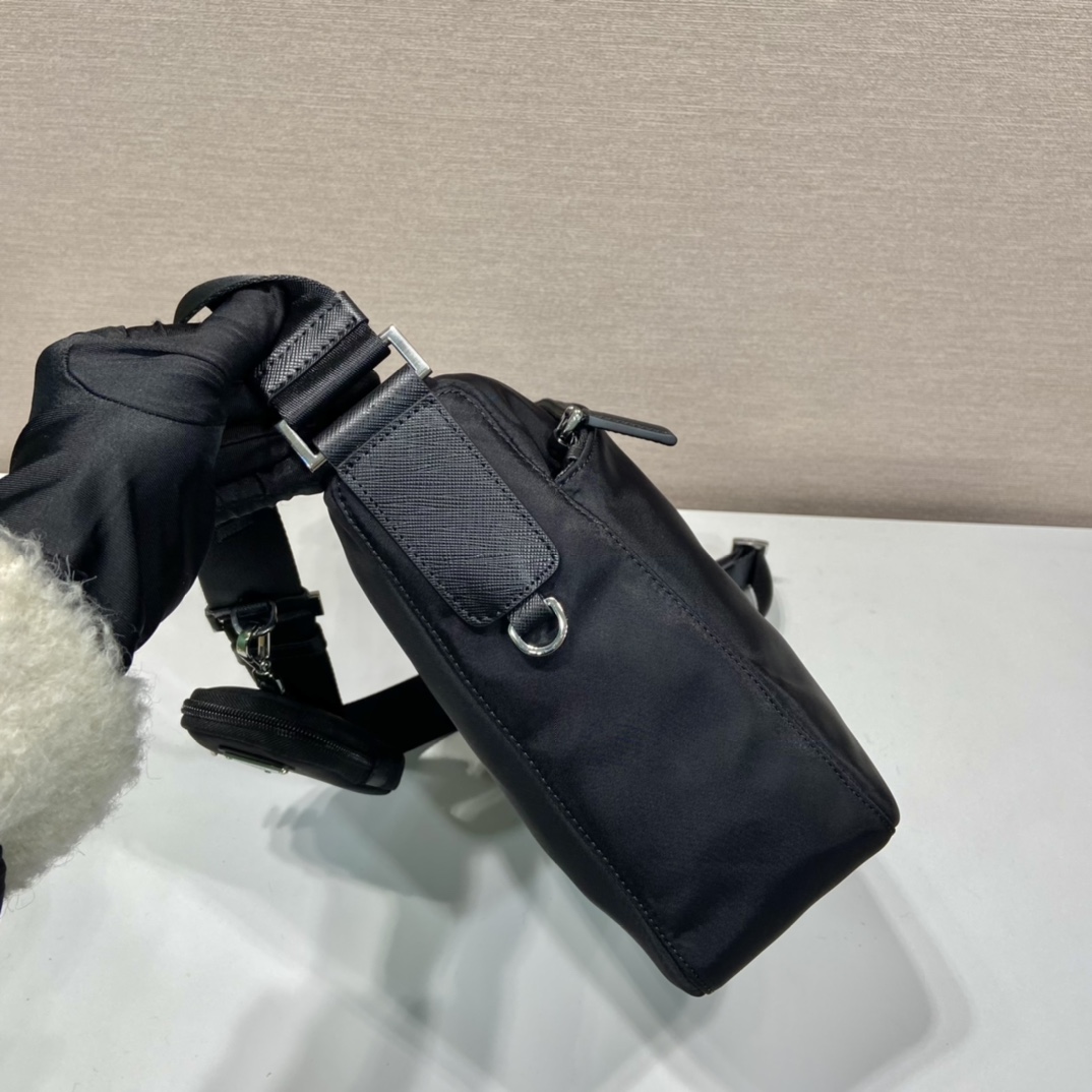 Pra*a re-nylon bag